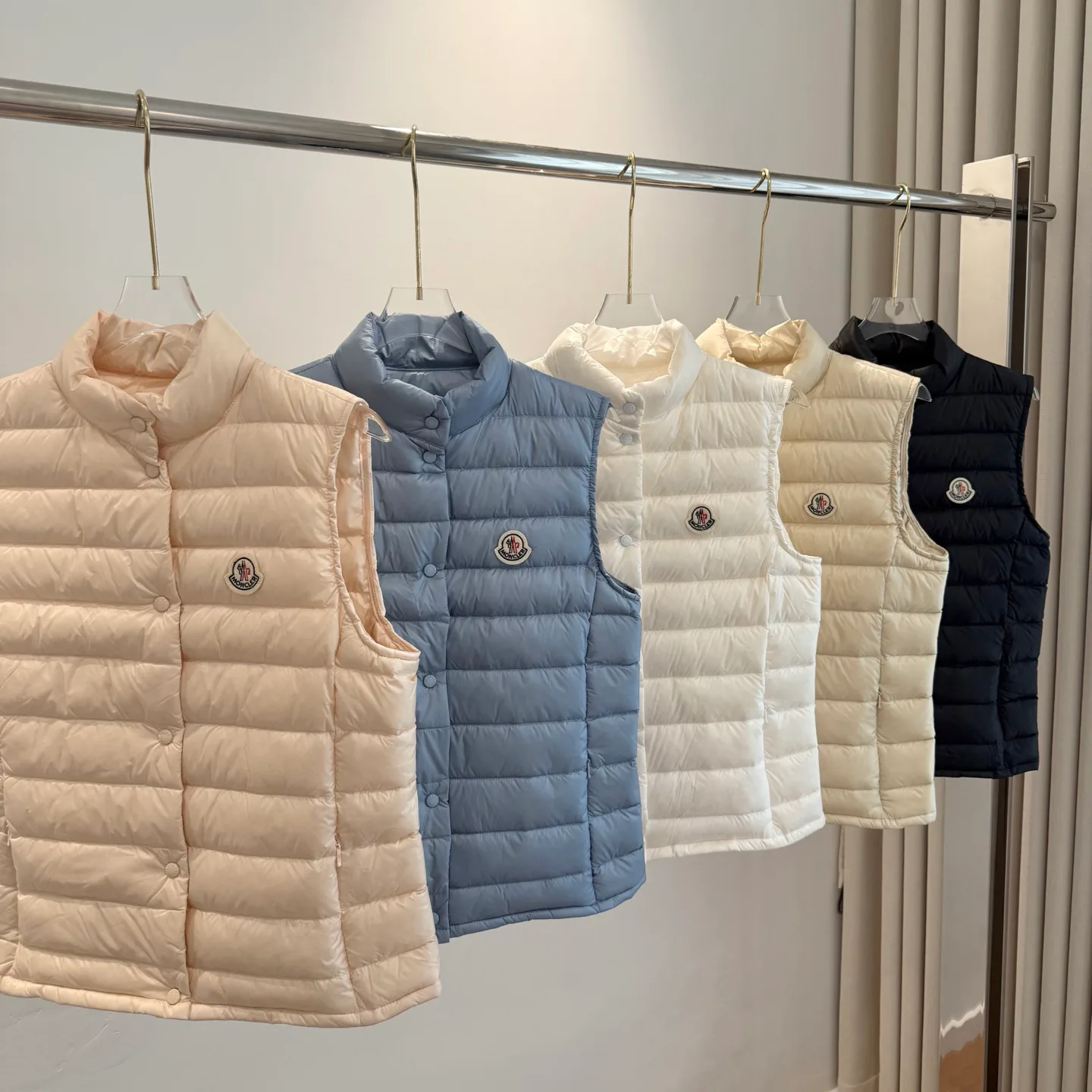 Жилеты Женские Moncler 18723706
