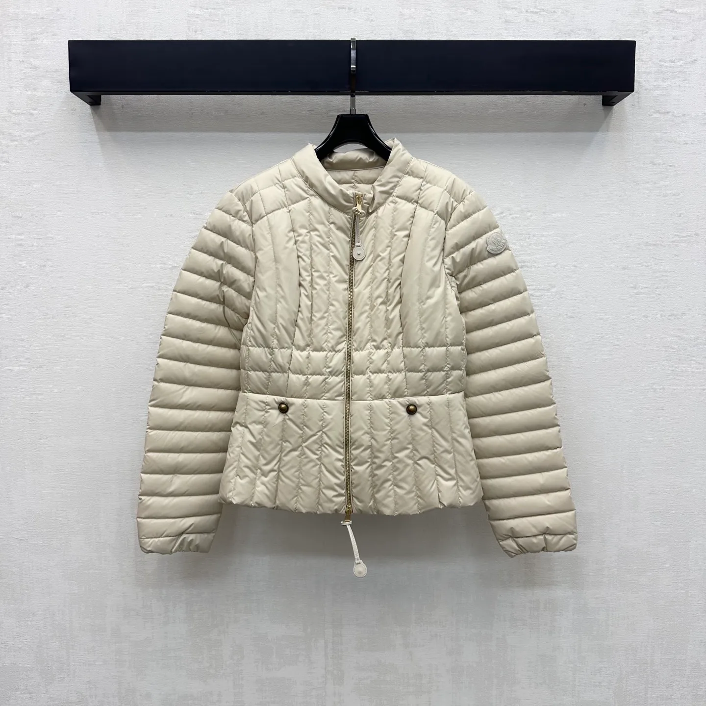 Куртки И Пуховики Женские Moncler 18432072