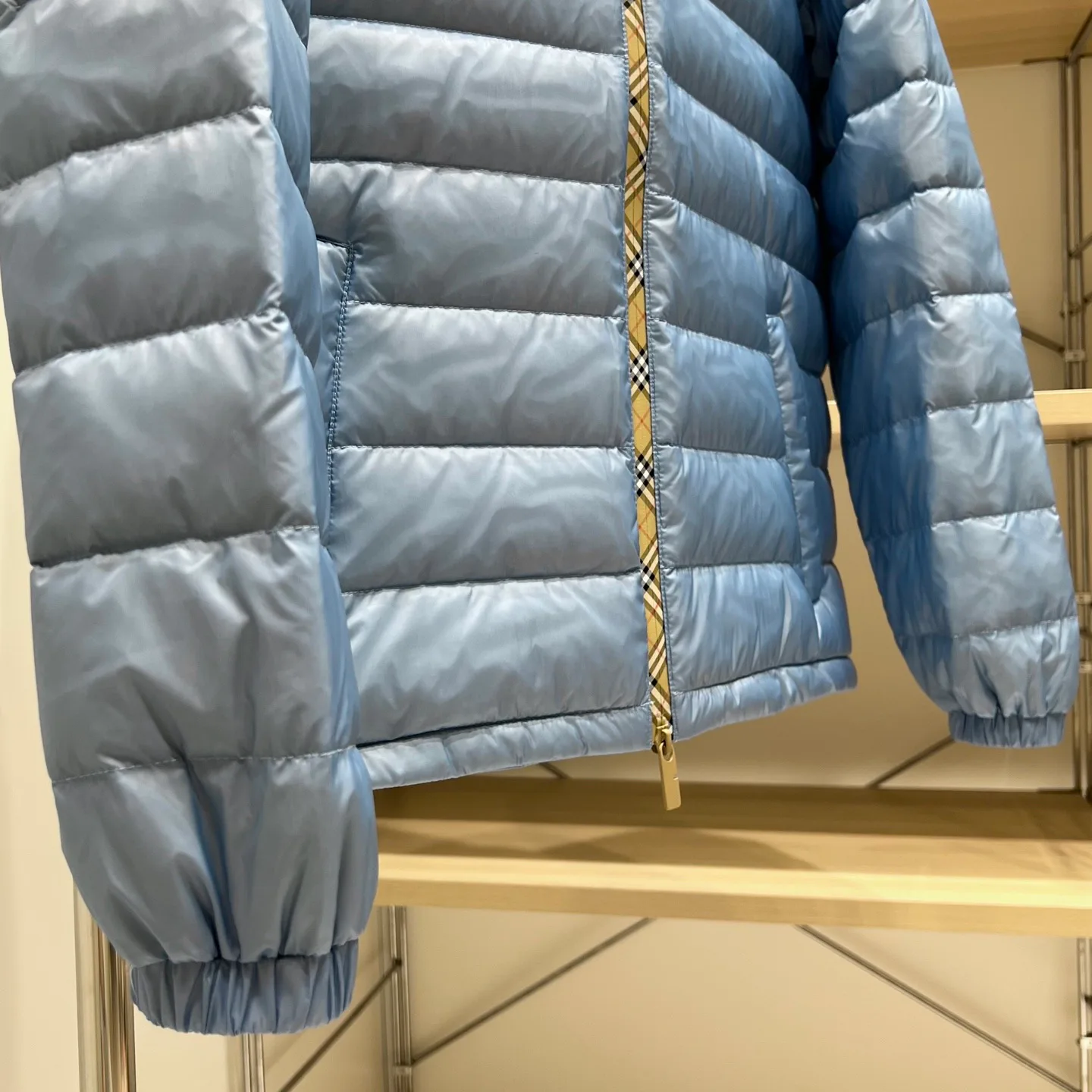 Куртки И Пуховики Женские Burberry 18110900