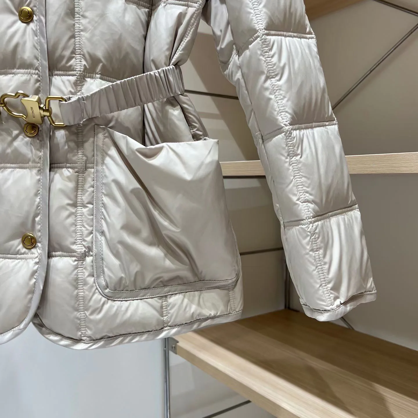 Куртки И Пуховики Женские Moncler 17926937