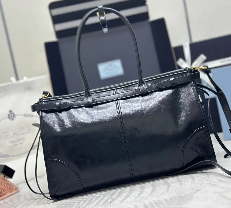 Классические Сумки Женские Prada 11462548