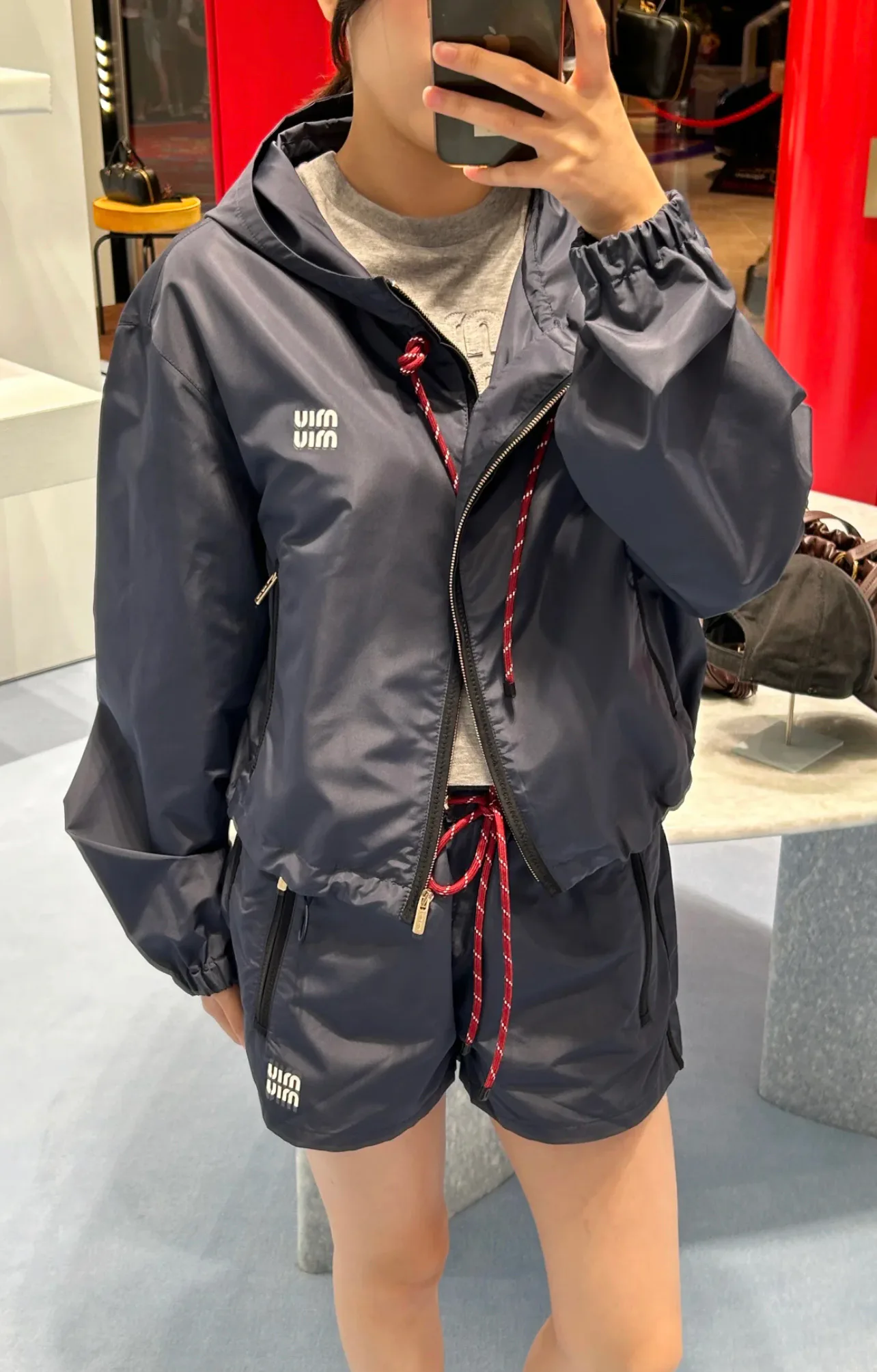 Куртки И Пуховики Женские Miu Miu 30003