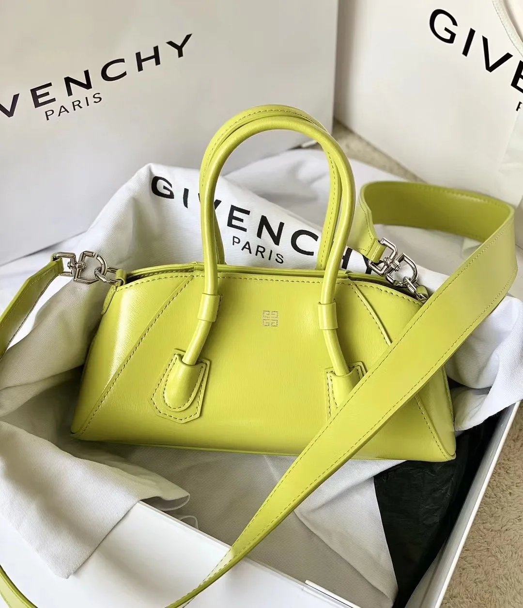 Сумки На Ремне Женские Givenchy 445228