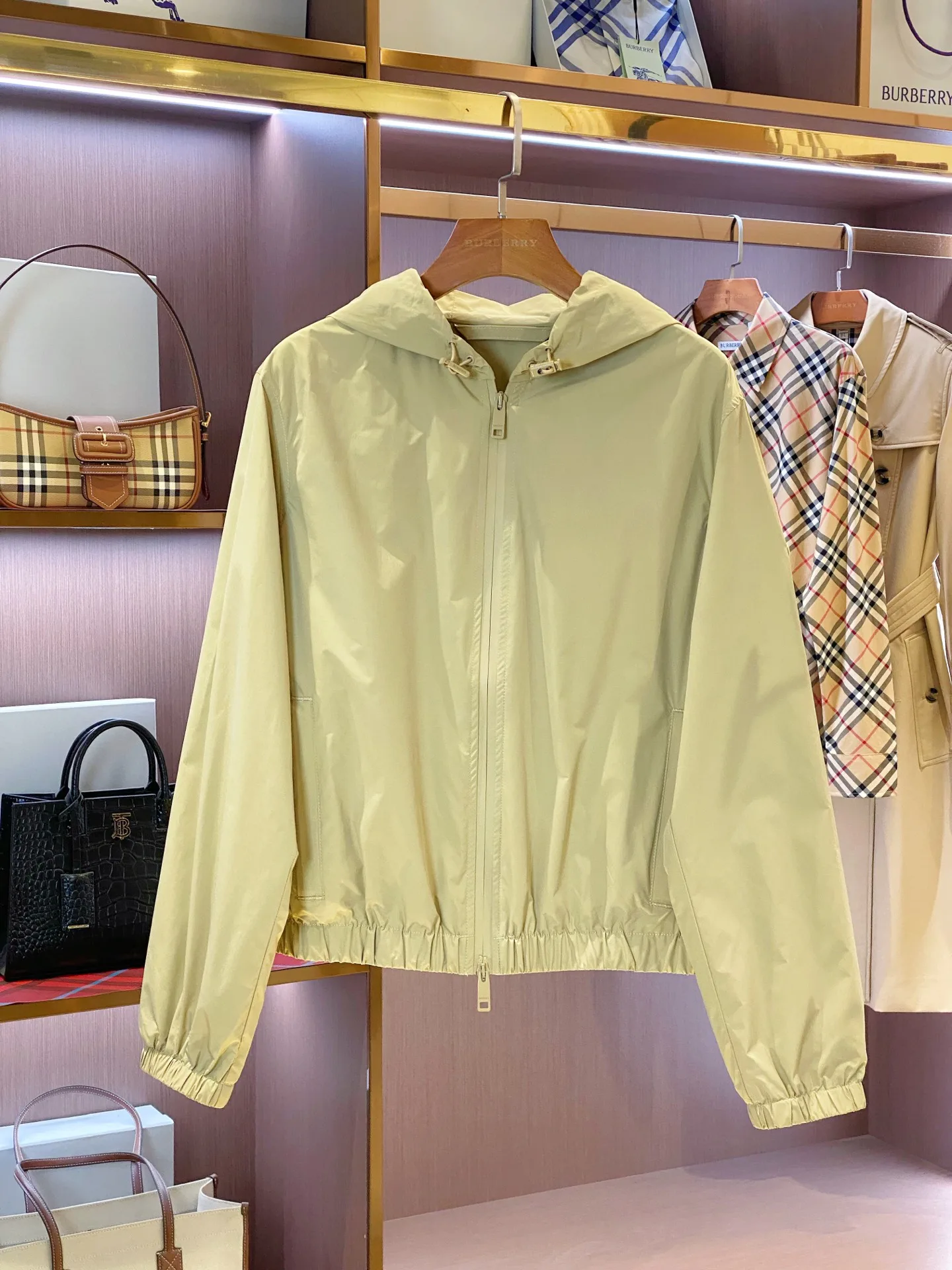 Куртки И Пуховики Женские Burberry 18206396