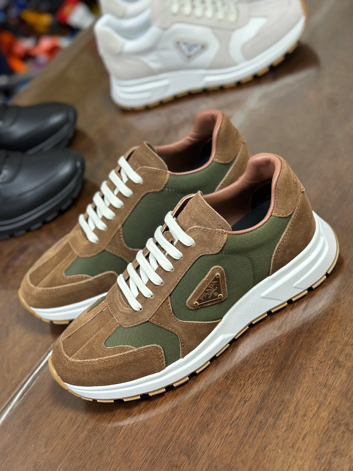 Кроссовки Мужские Prada 18708496