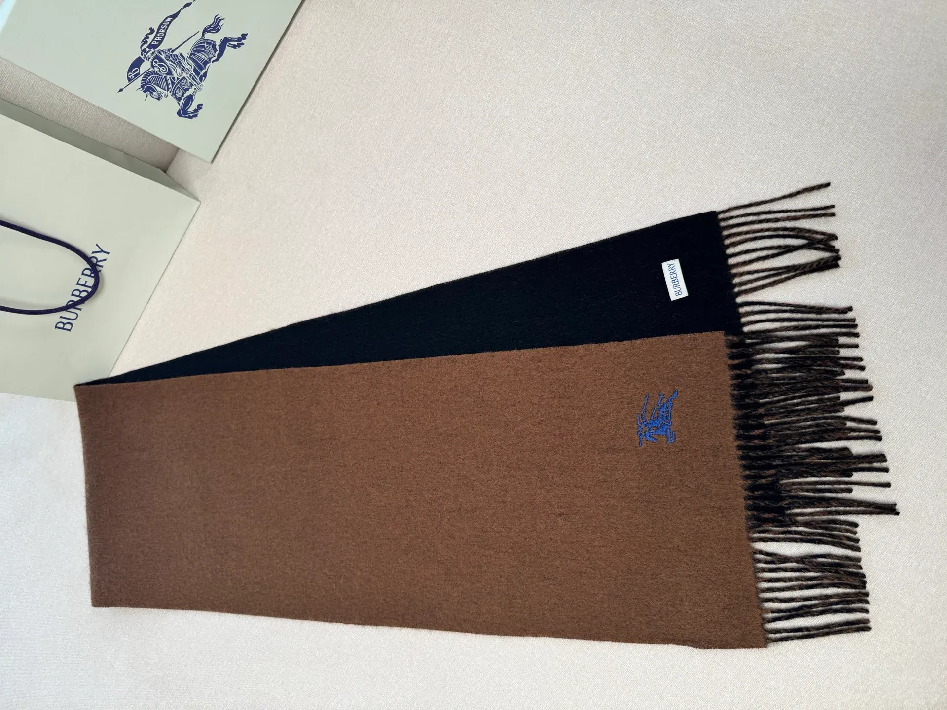 Шарфы Burberry 848585