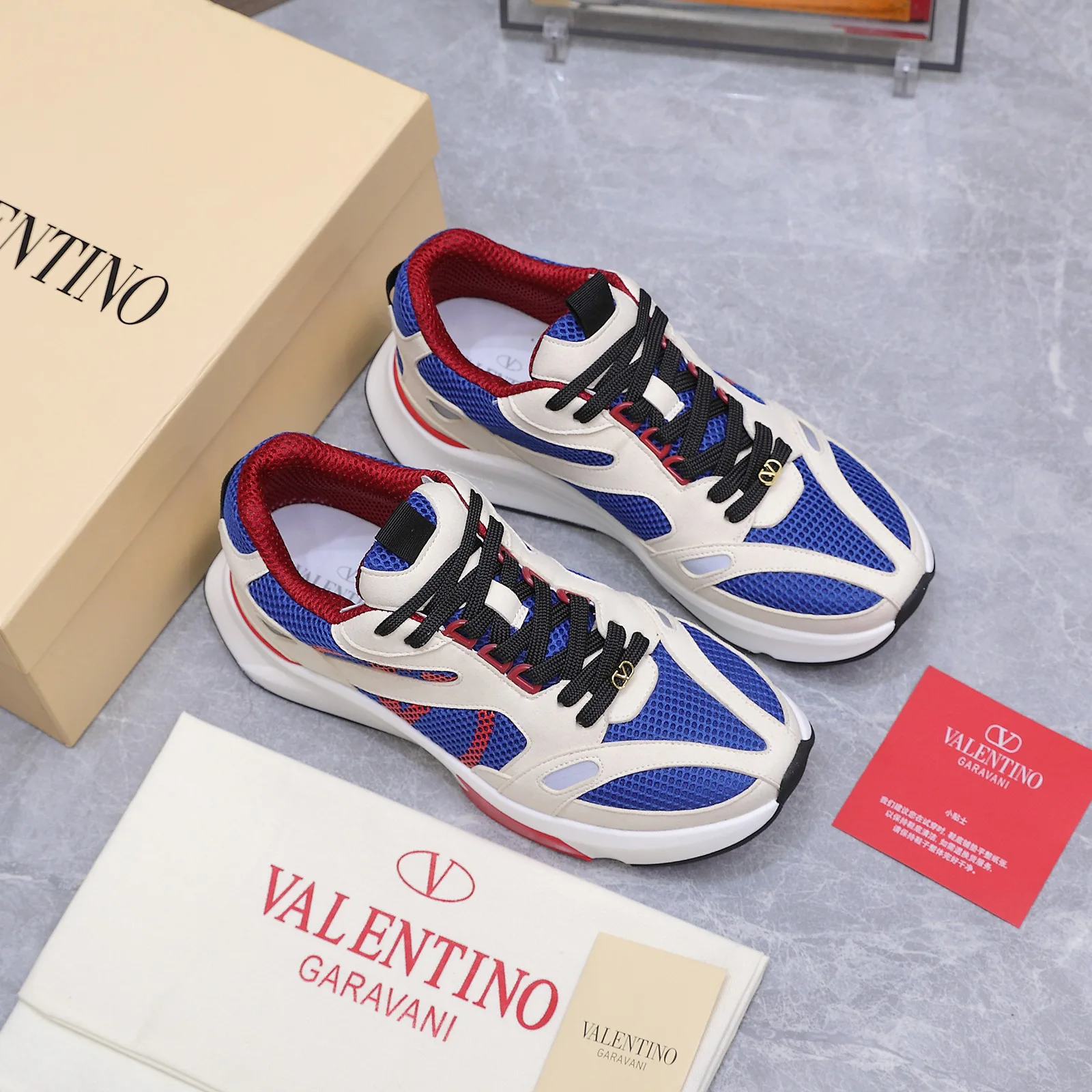 Кроссовки Мужские Valentino 17604592