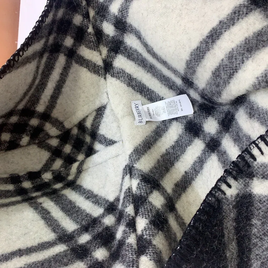 Шарфы Burberry 825886