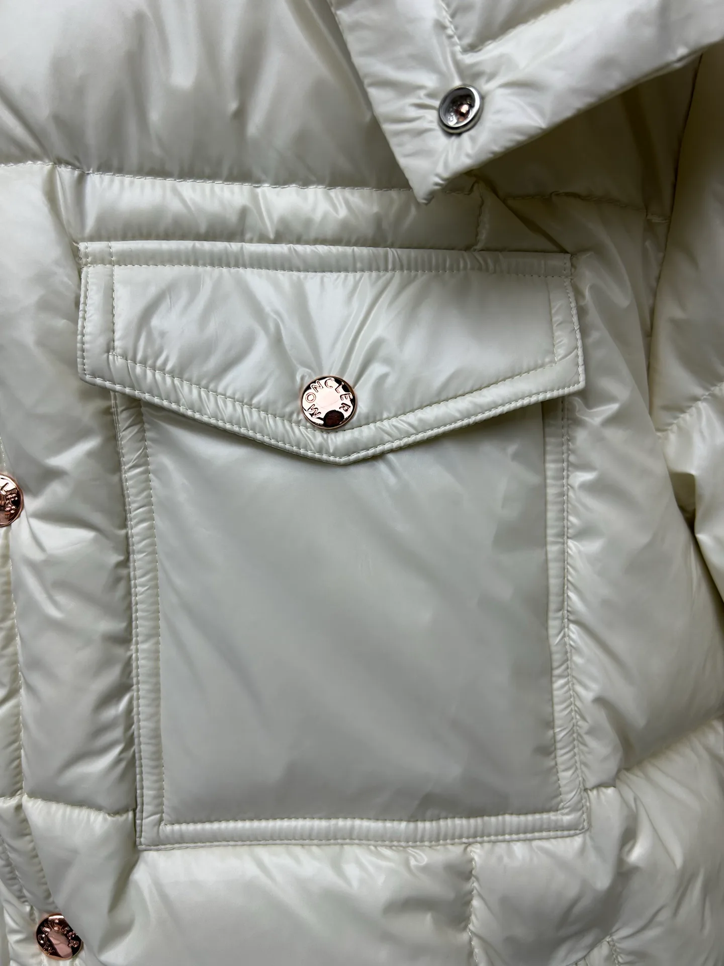 Куртки И Пуховики Женские Moncler 2116214