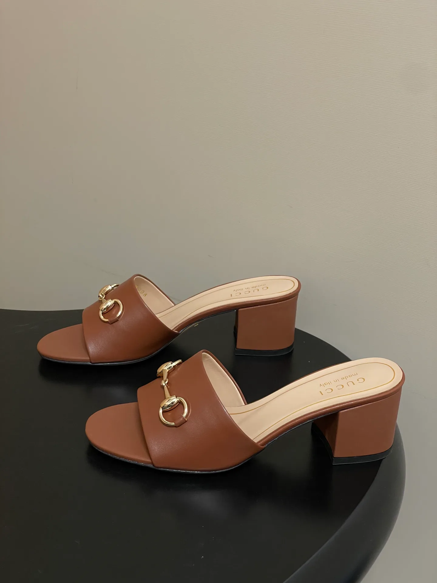 Сандалии Женские Gucci 11886557