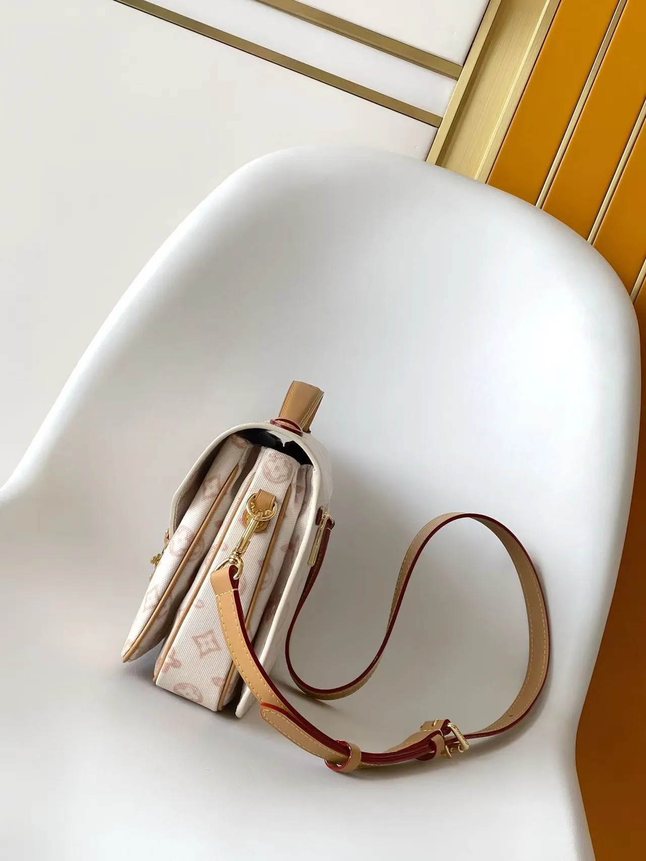Классические Сумки Женские Louis Vuitton 11394950