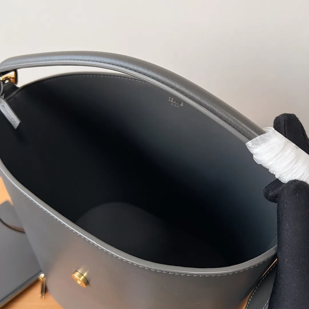 Классические Сумки Женские Celine 11692573