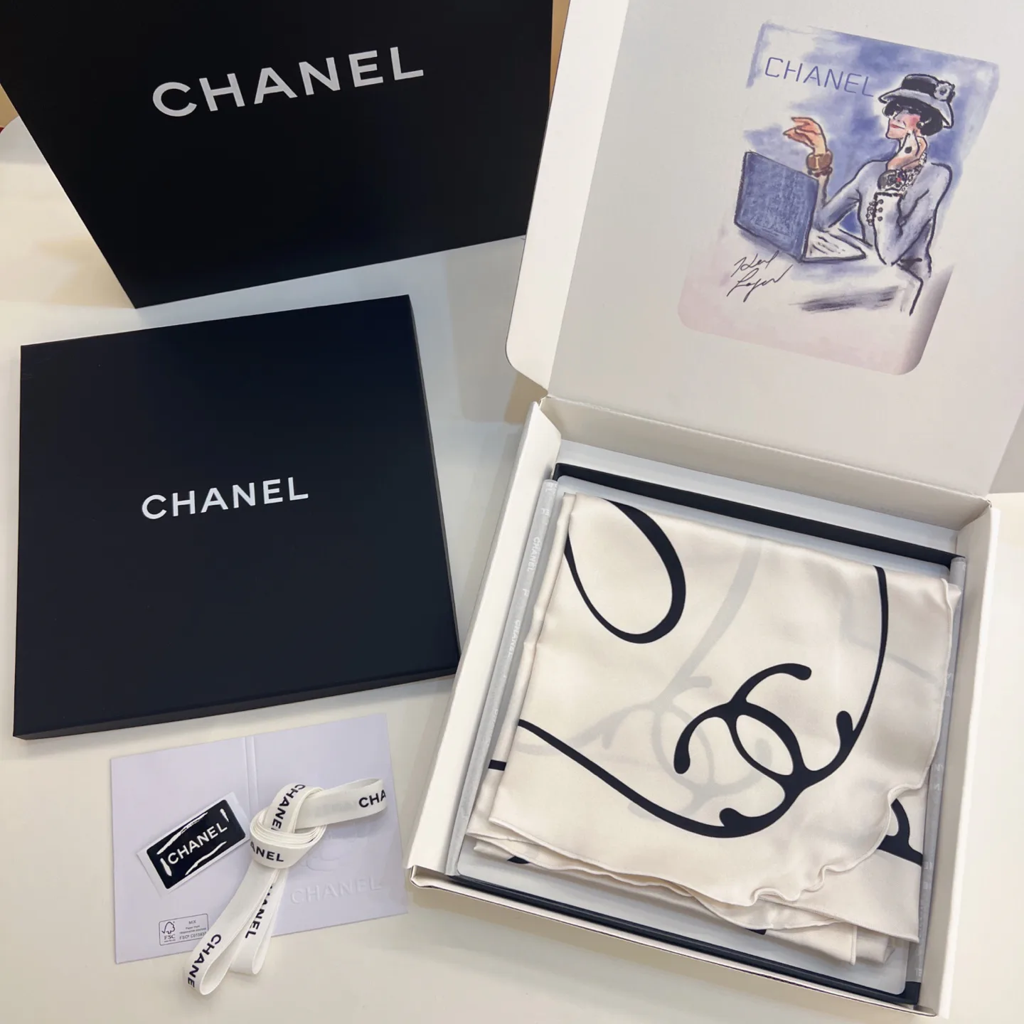 Платки Chanel 13604463