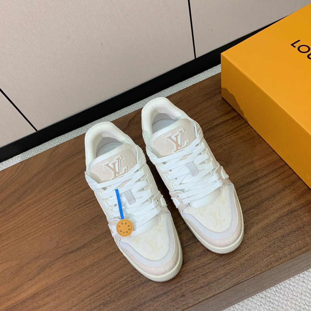 Кроссовки Женские Louis Vuitton 10236194