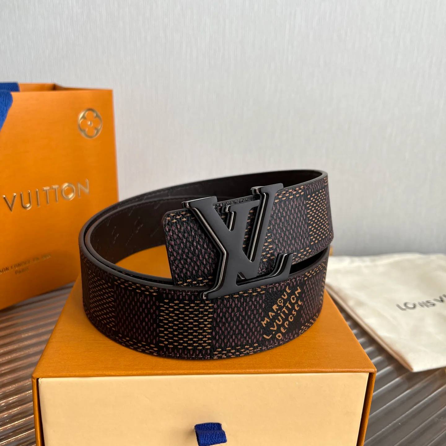 Ремни Louis Vuitton 10399064