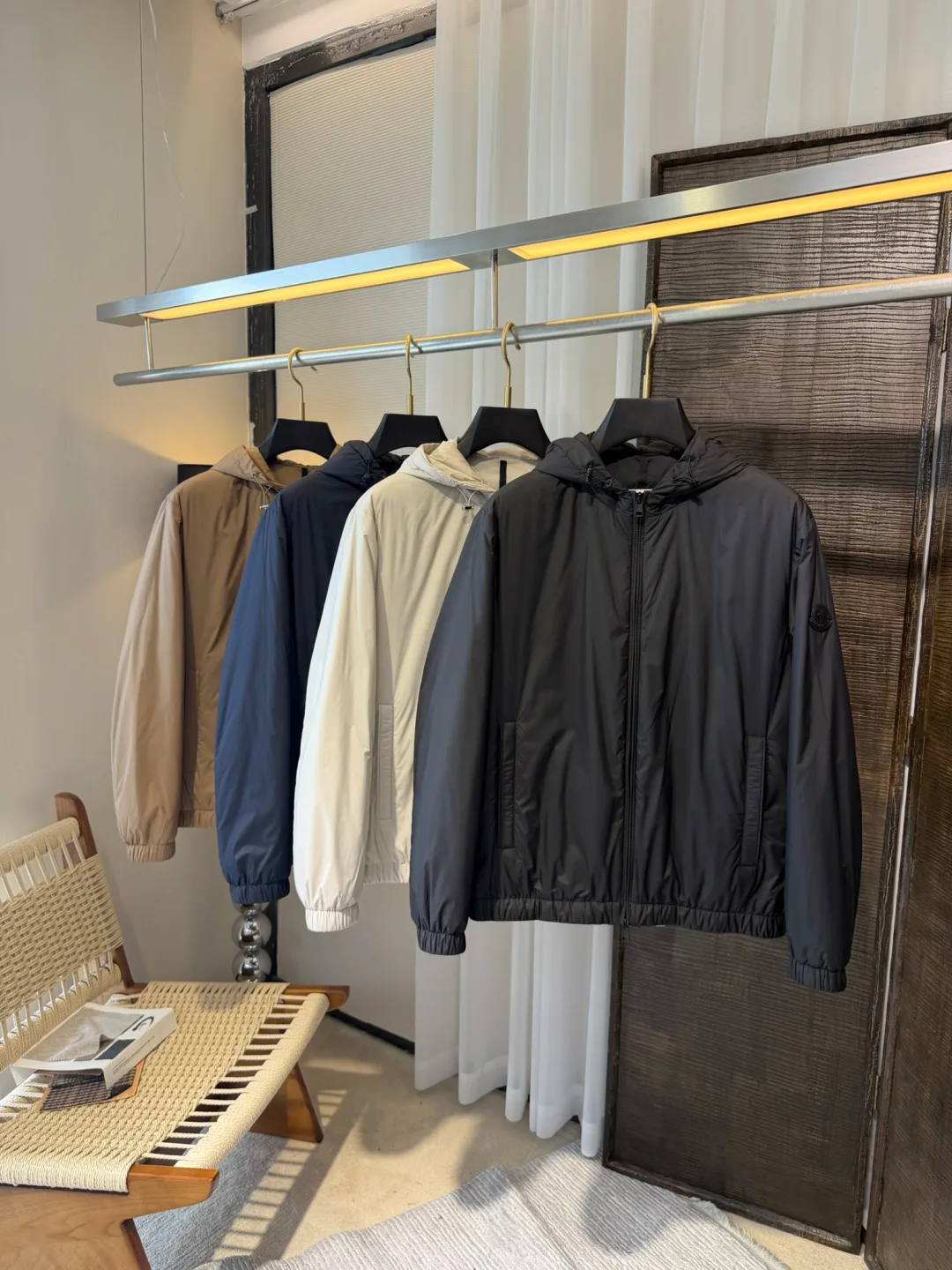 Куртки И Пуховики Женские Moncler 18316575