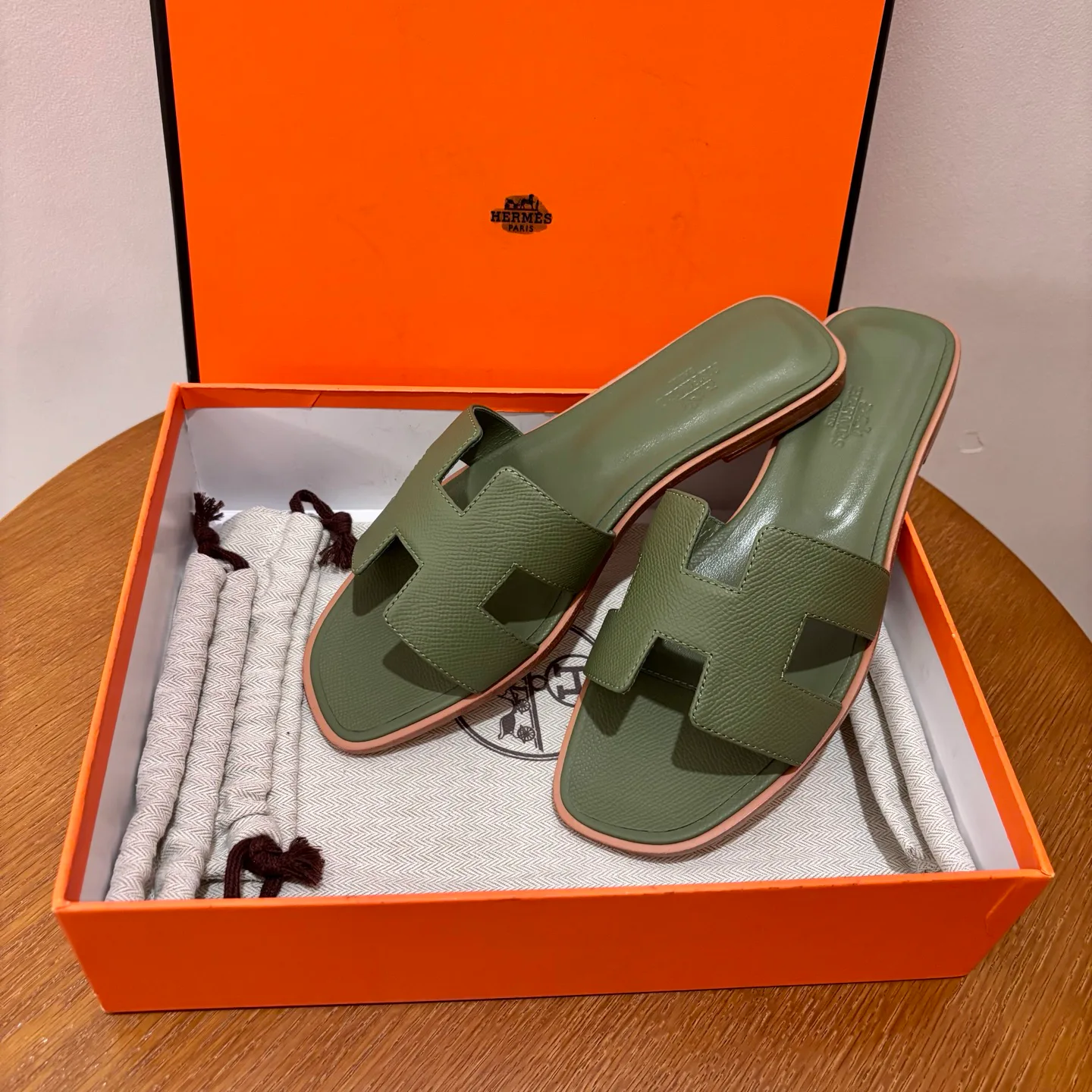 Шлепанцы Женские Hermes 135829