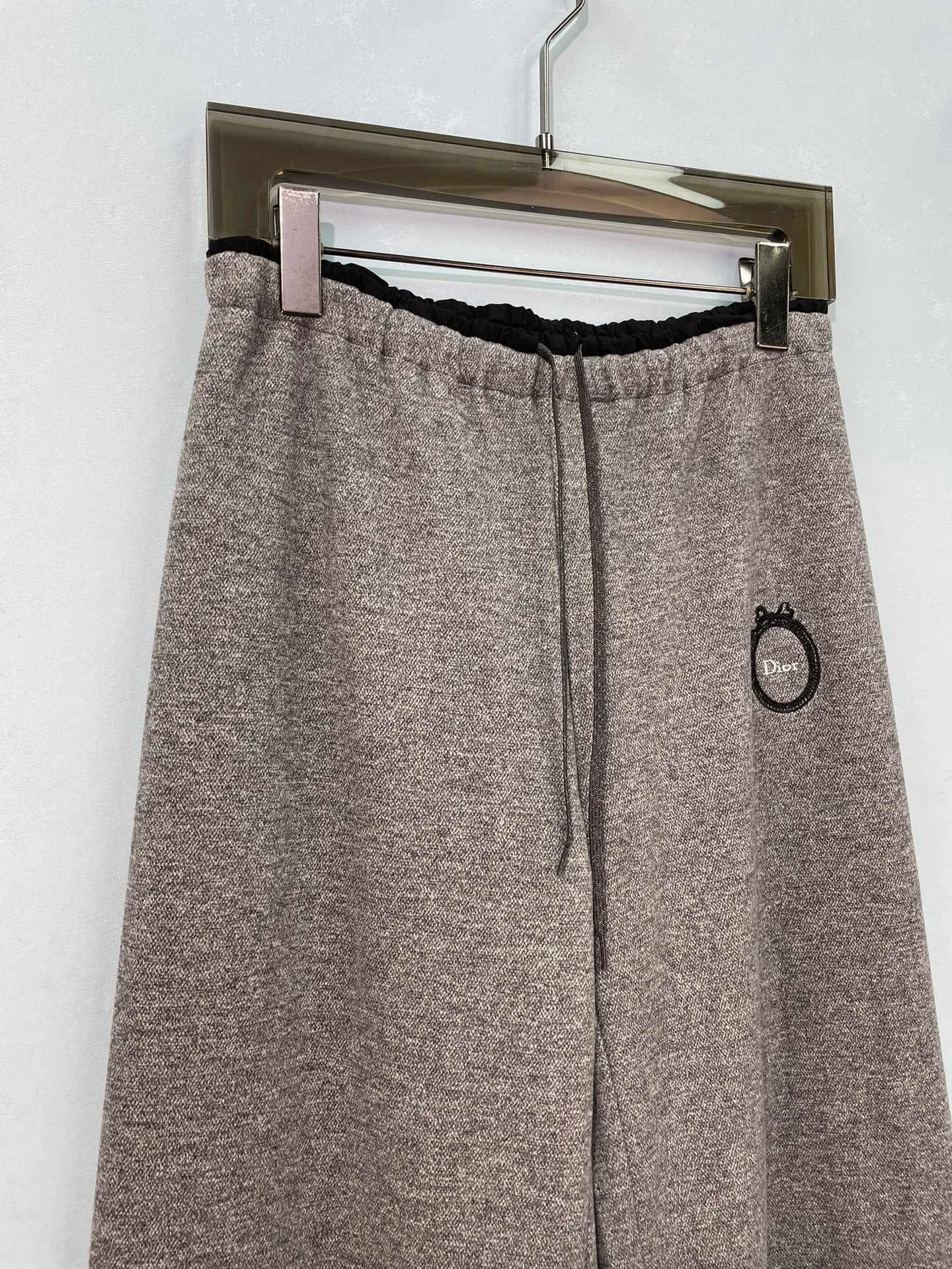 Брюки Женские Christian Dior 18359050