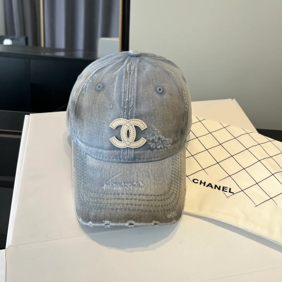 Головные Уборы Chanel 11488860