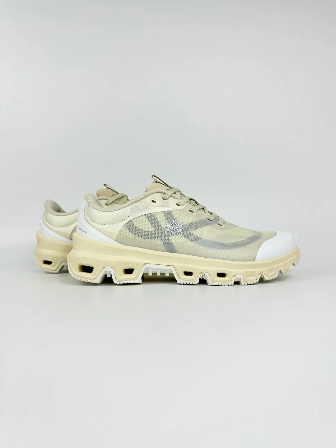 Кроссовки Женские Loewe 11228557