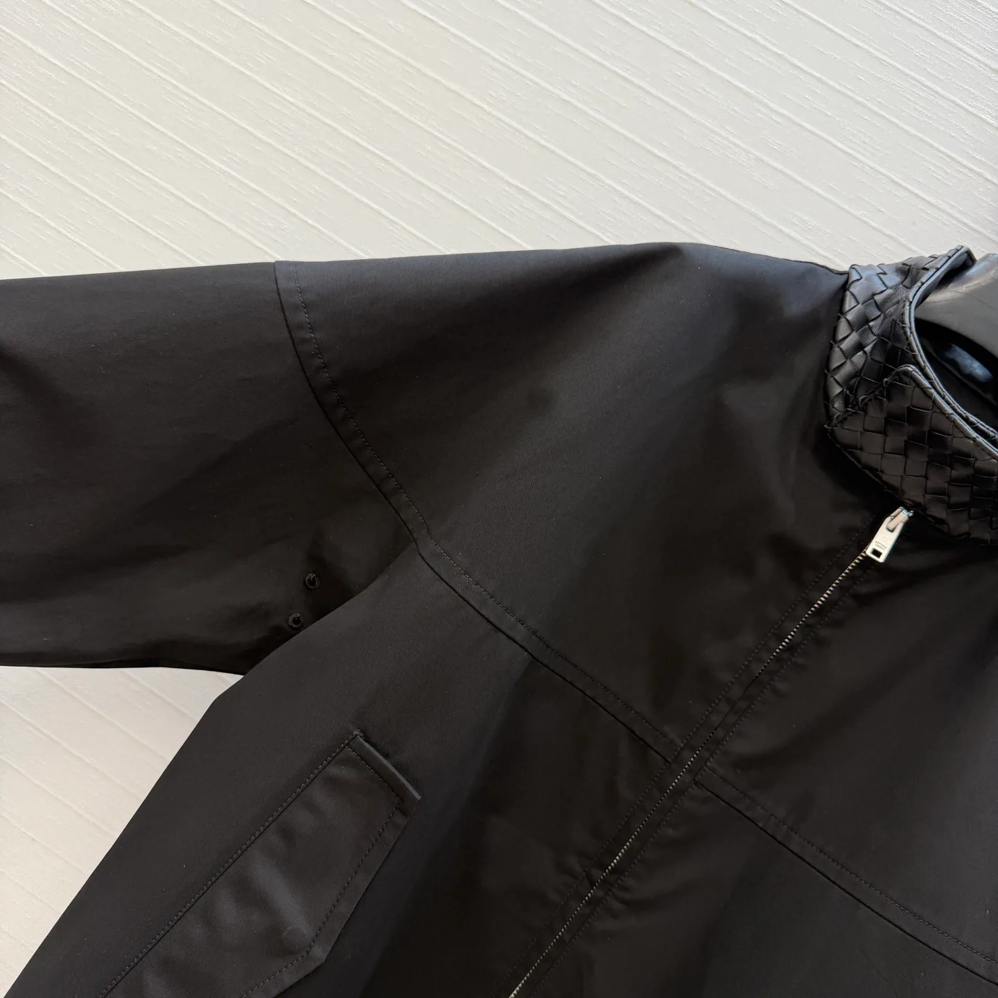 Куртки И Пуховики Женские Bottega Veneta 18432212