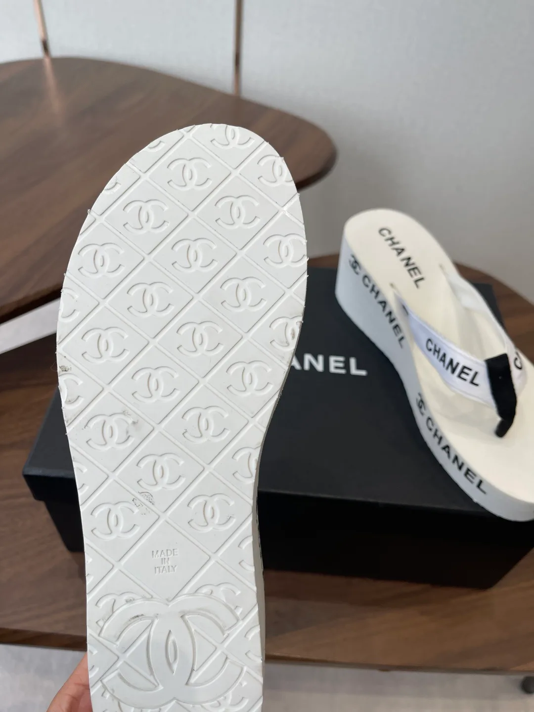 Шлепанцы Женские Chanel 11350616