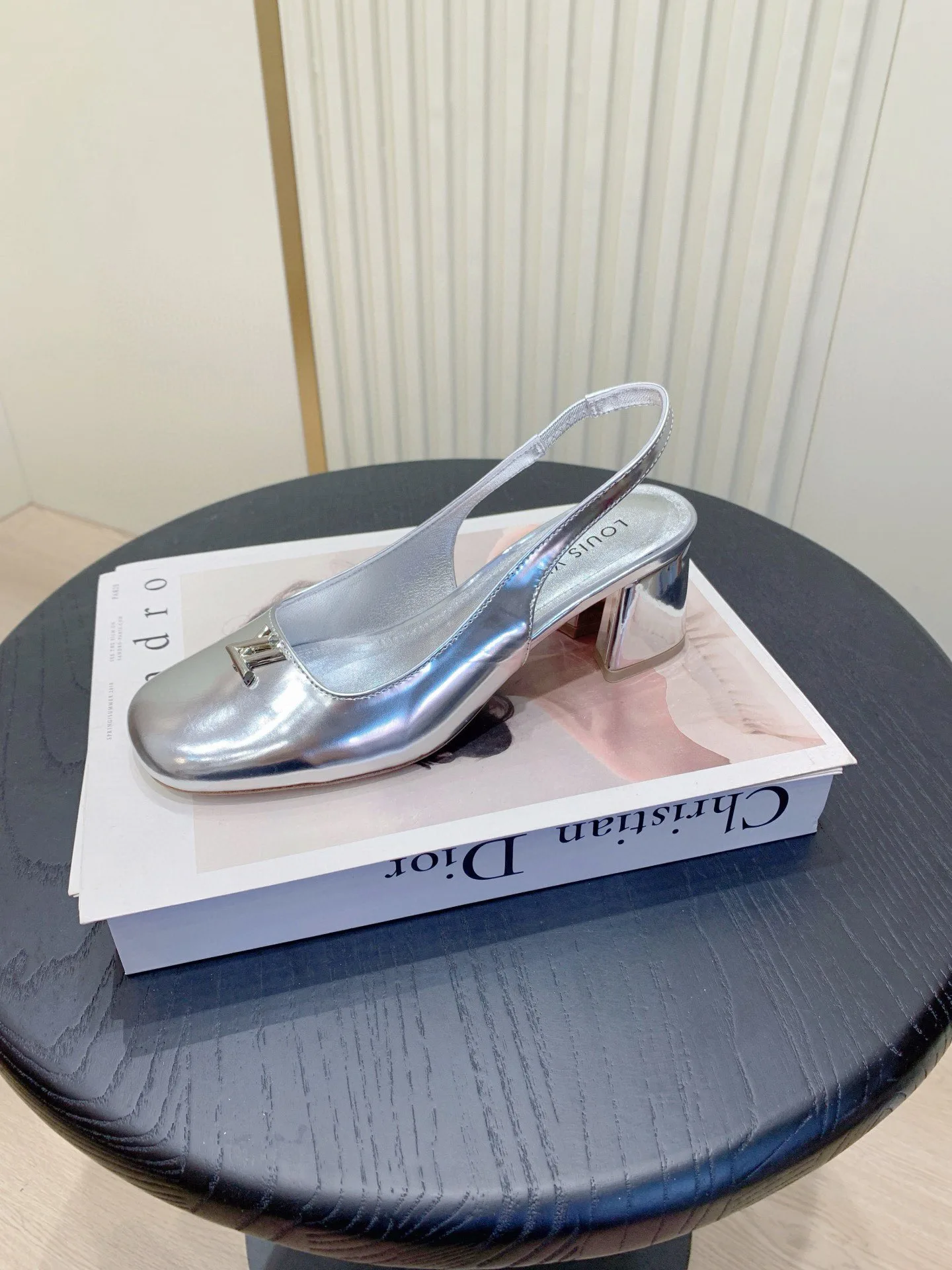 Босоножки Женские Louis Vuitton 1834449