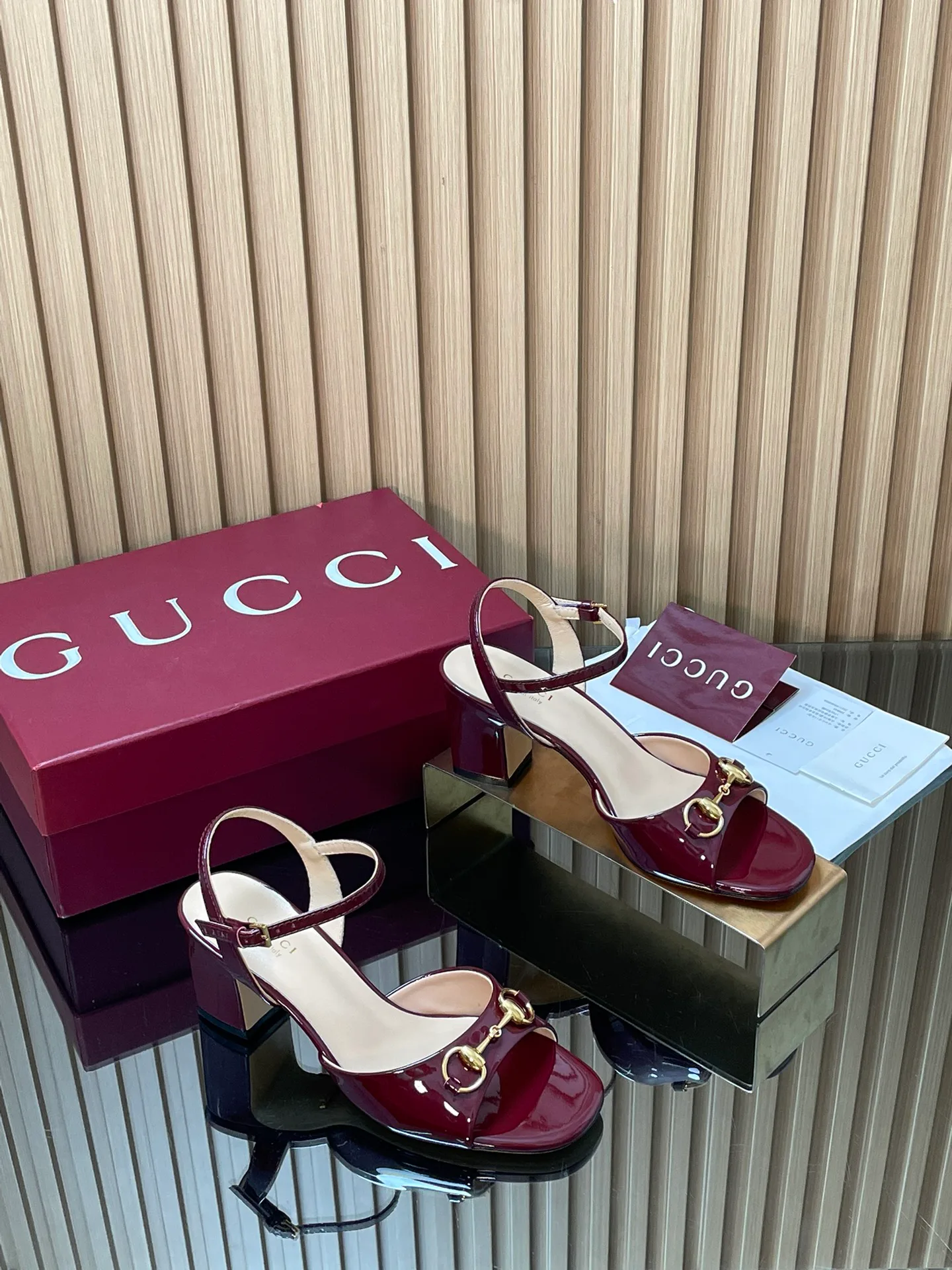 Босоножки Женские Gucci 11616294