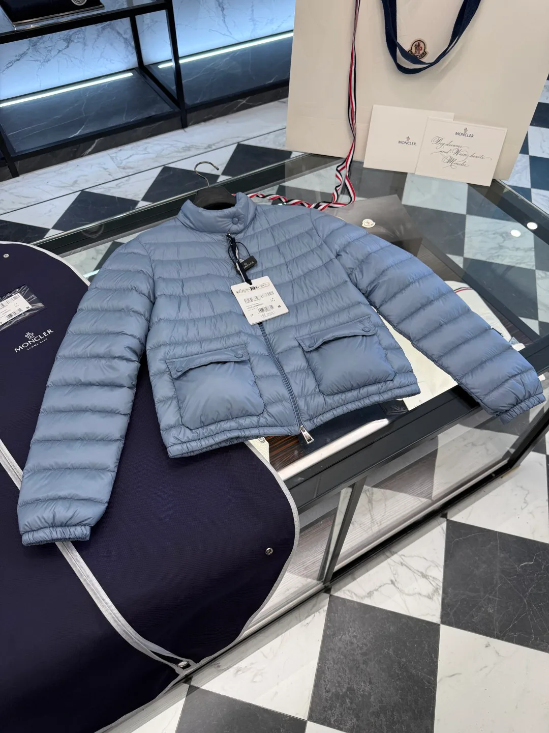 Куртки И Пуховики Женские Moncler 18989598