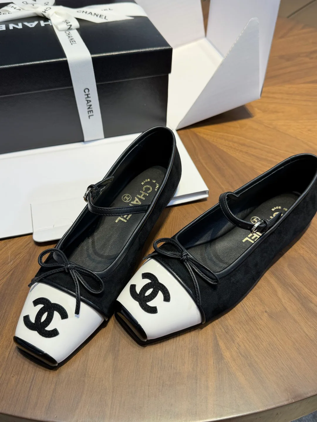Туфли Женские Chanel 19306951