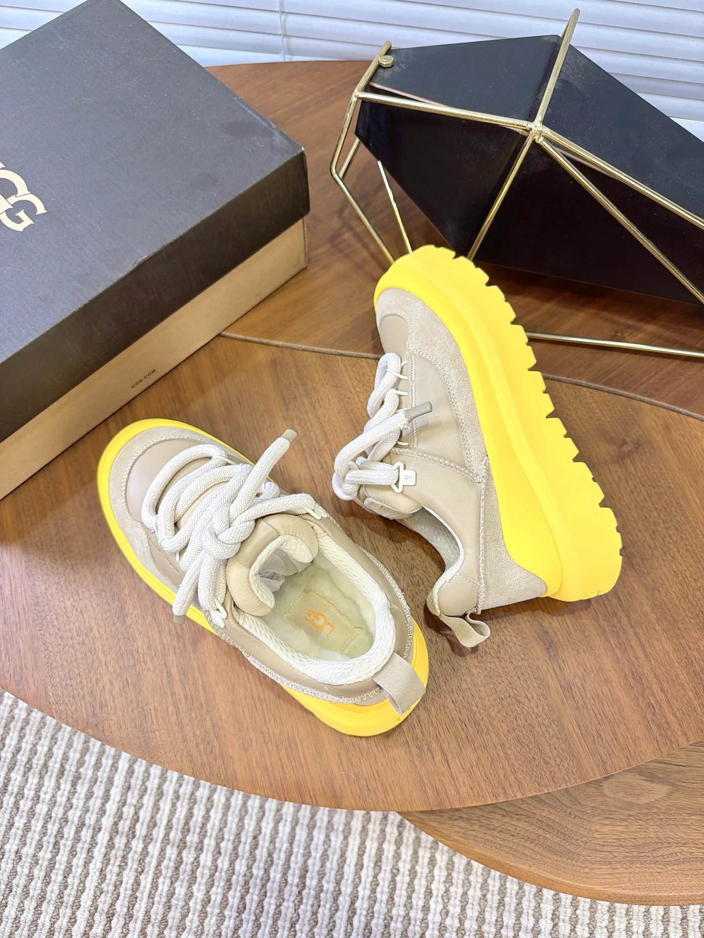 Кроссовки Женские Ugg 19690069