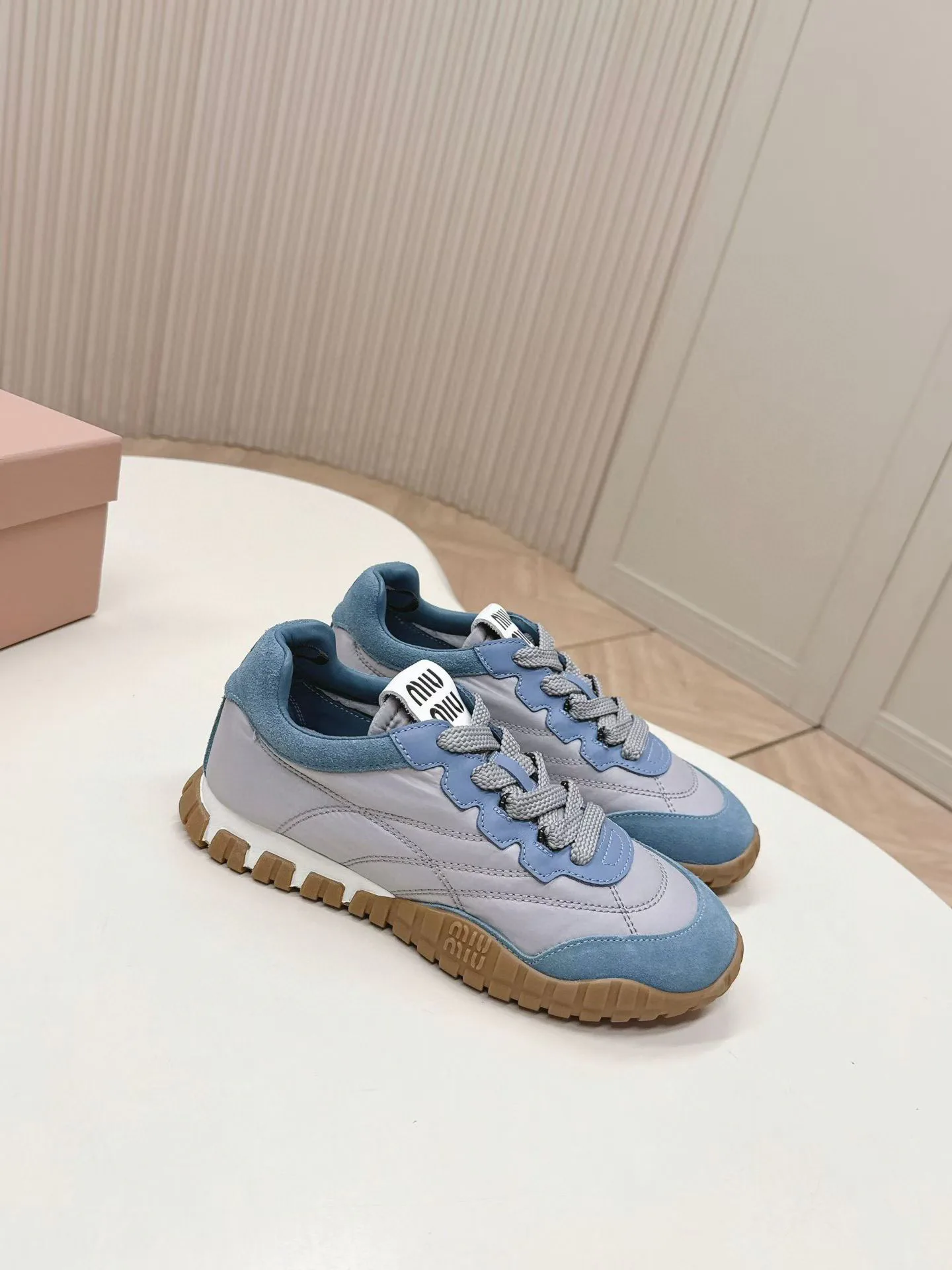 Кроссовки Женские Miu Miu 12700970