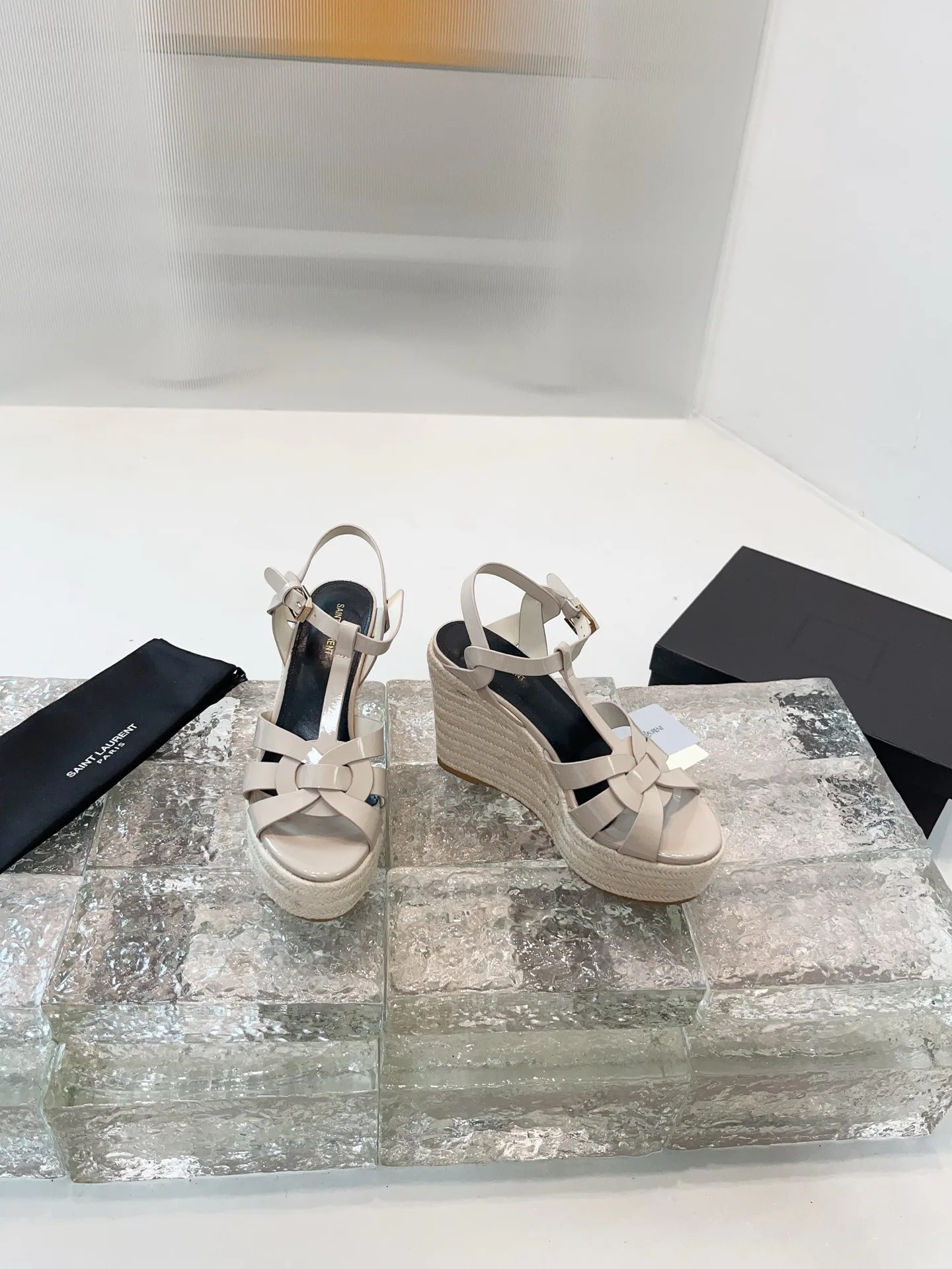 Босоножки Женские Saint Laurent 11278410