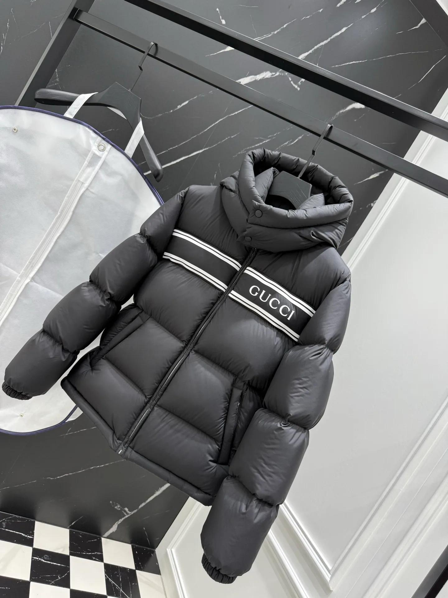 Куртки И Пуховики Женские Gucci 259887