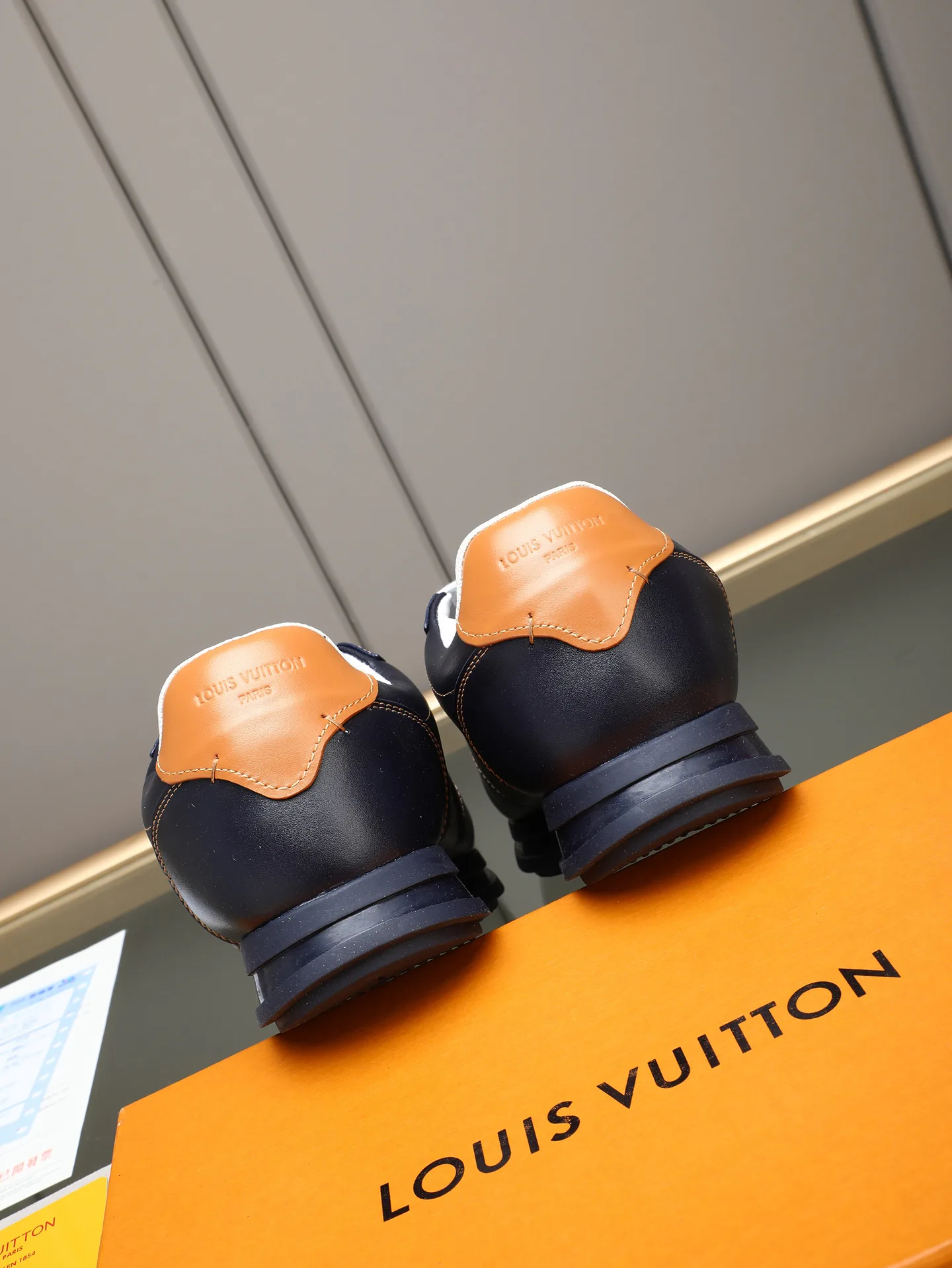 Кроссовки Мужские Louis Vuitton 11490456