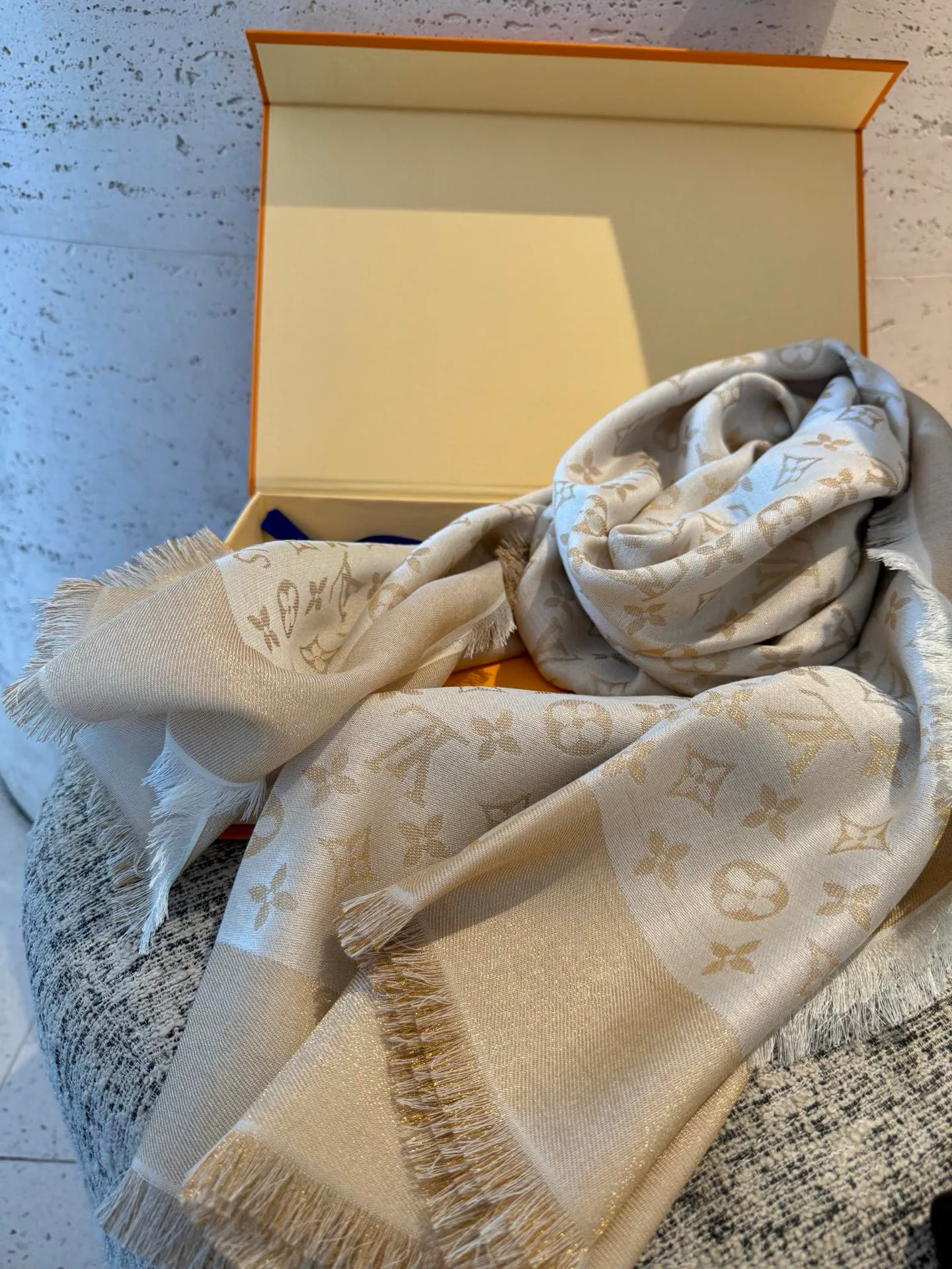 Шарфы Louis Vuitton 17716547
