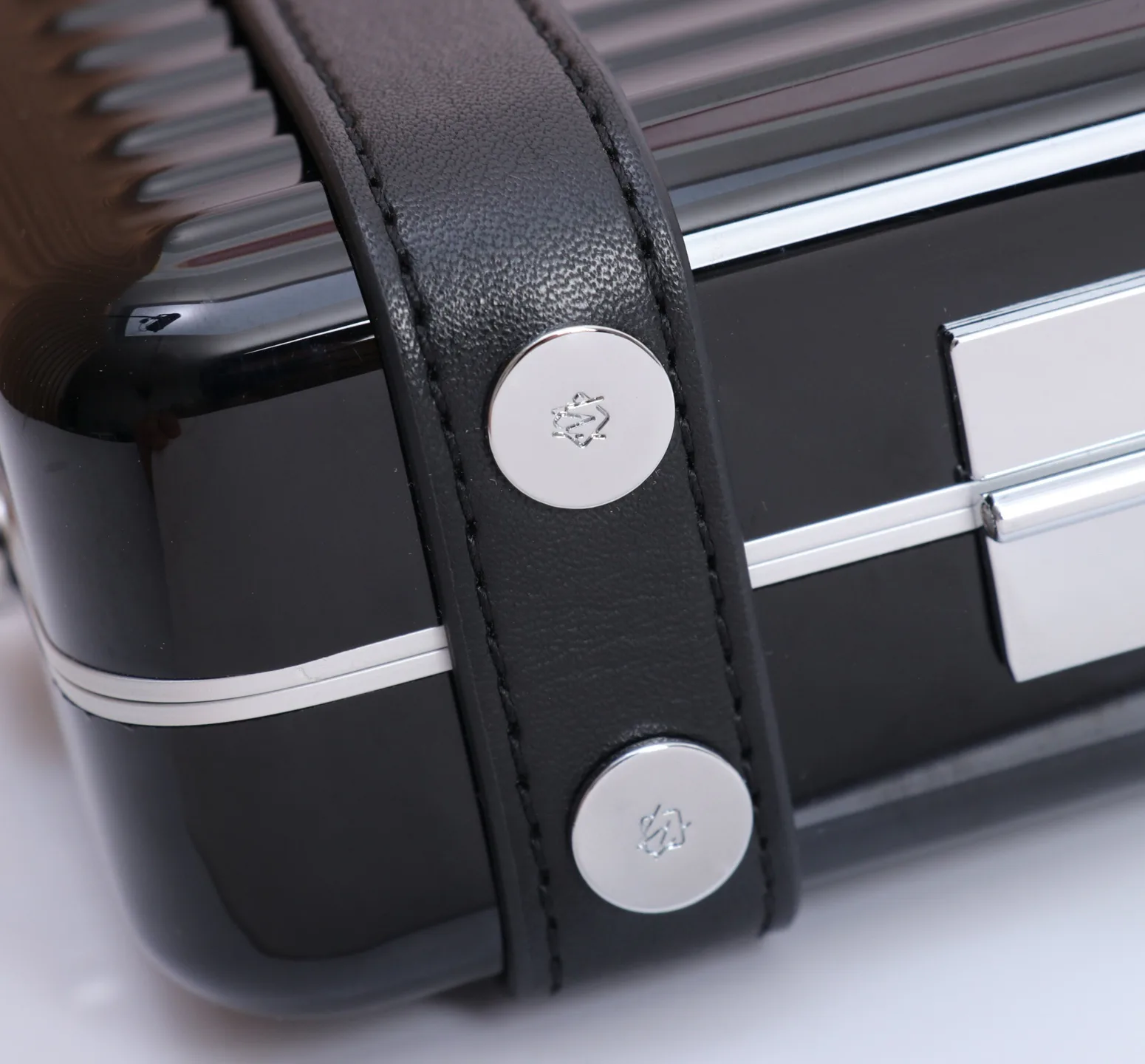 Сумки На Ремне Женские Rimowa 11185354