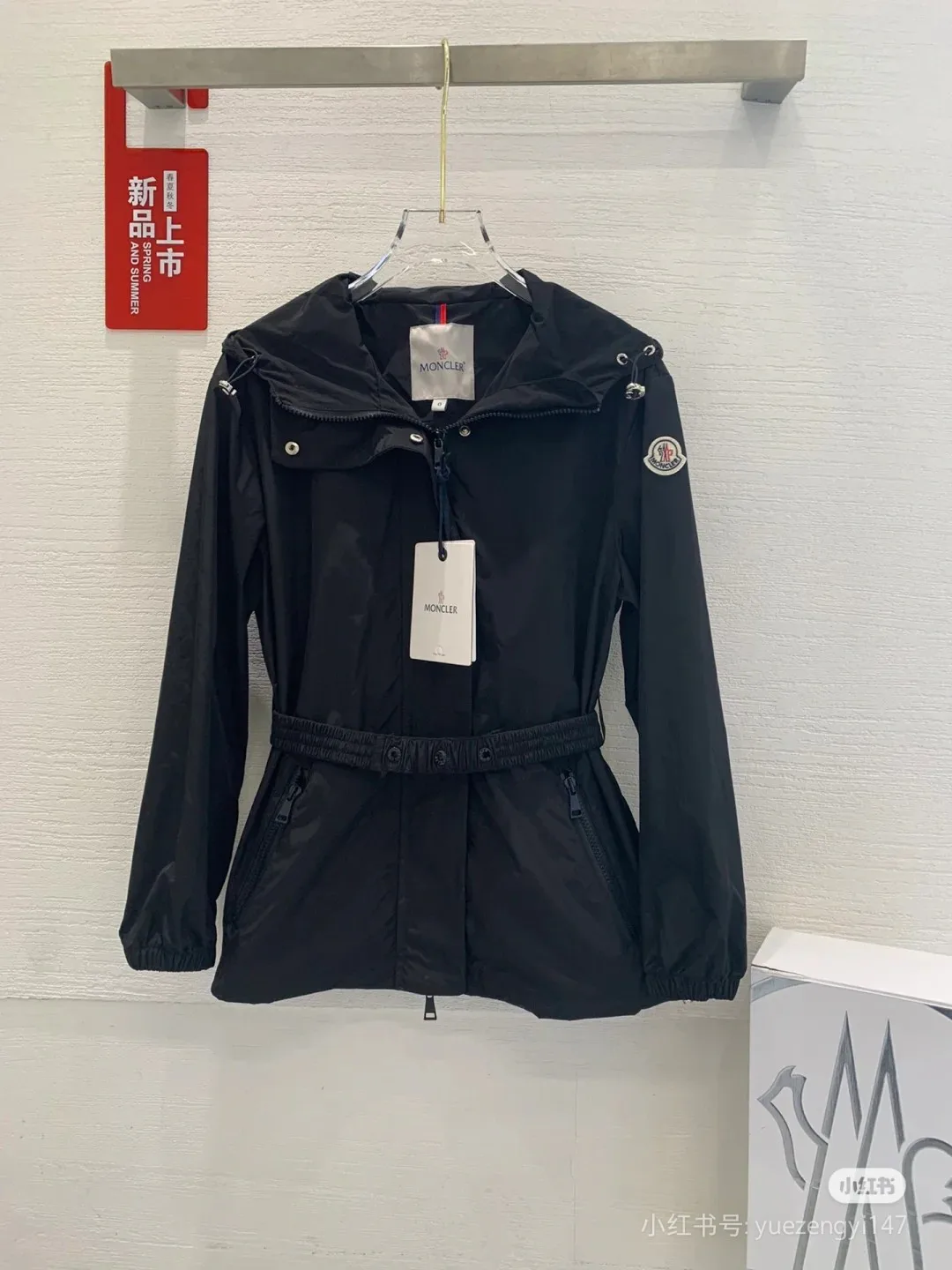 Куртки Женские Moncler Куртки Женские Moncler