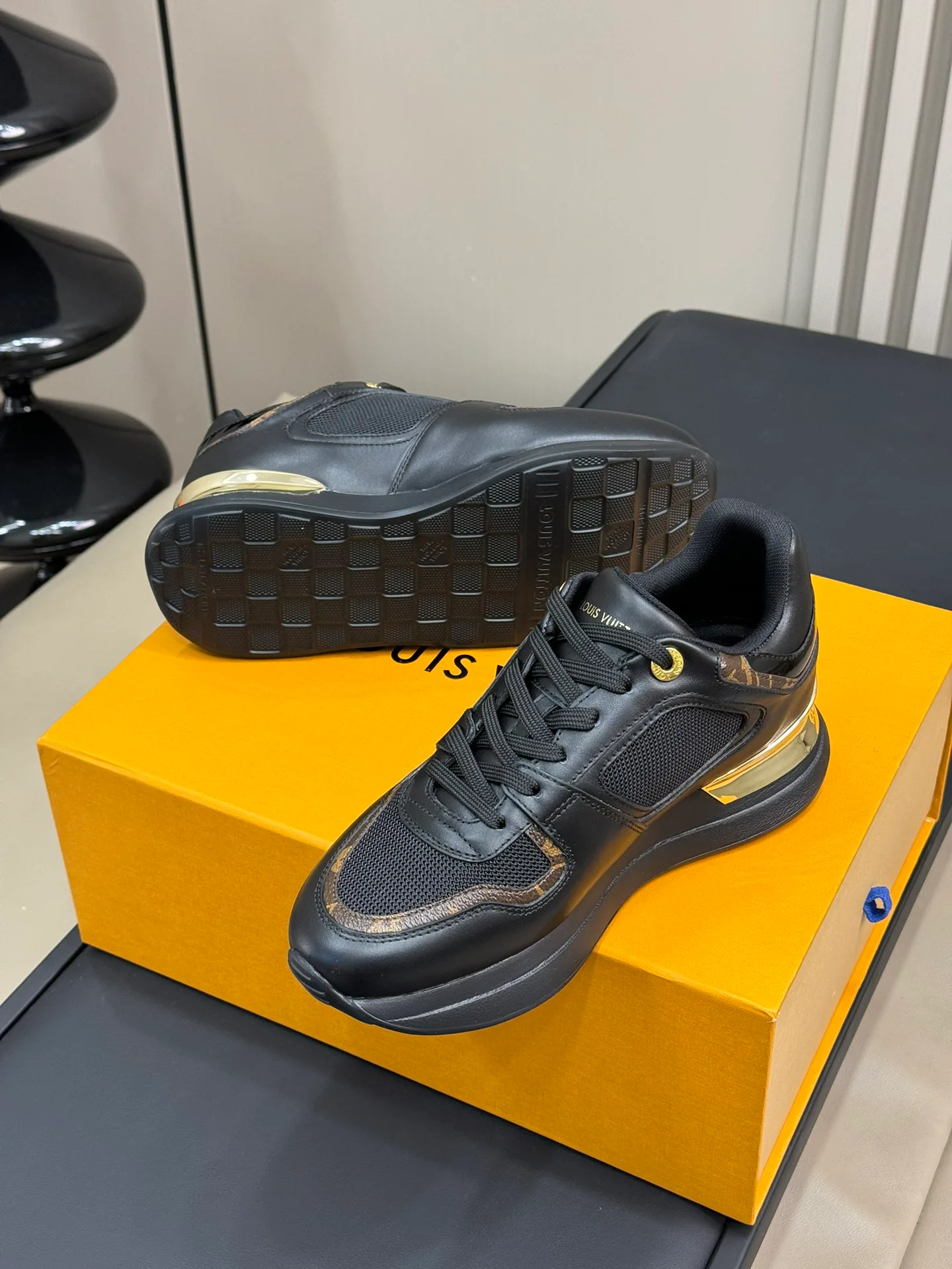 Кроссовки Женские Louis Vuitton 7248