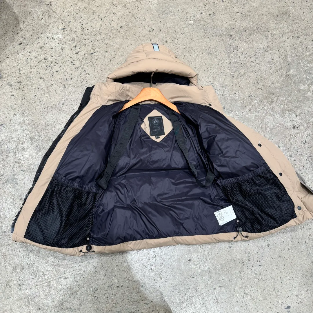 Куртки И Пуховики Женские Canada Goose 1257431