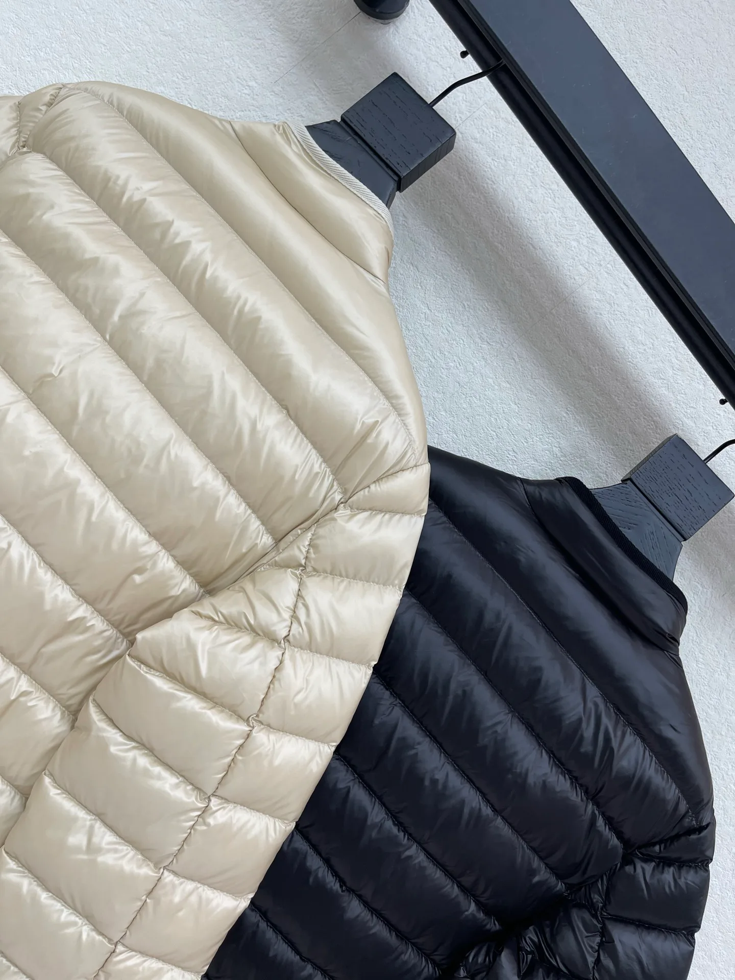 Куртки И Пуховики Женские Moncler 19576026