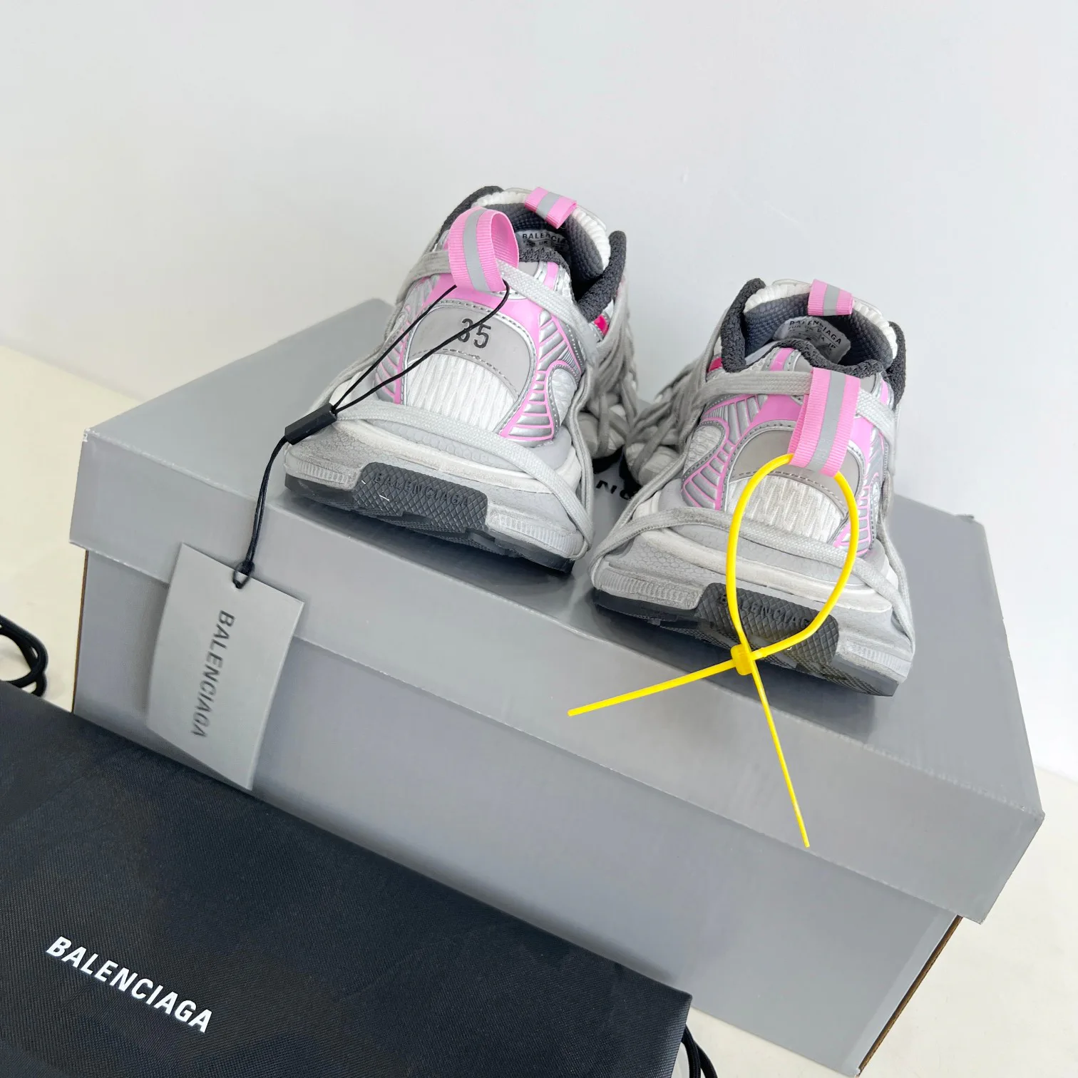 Кроссовки Женские Balenciaga 19091409