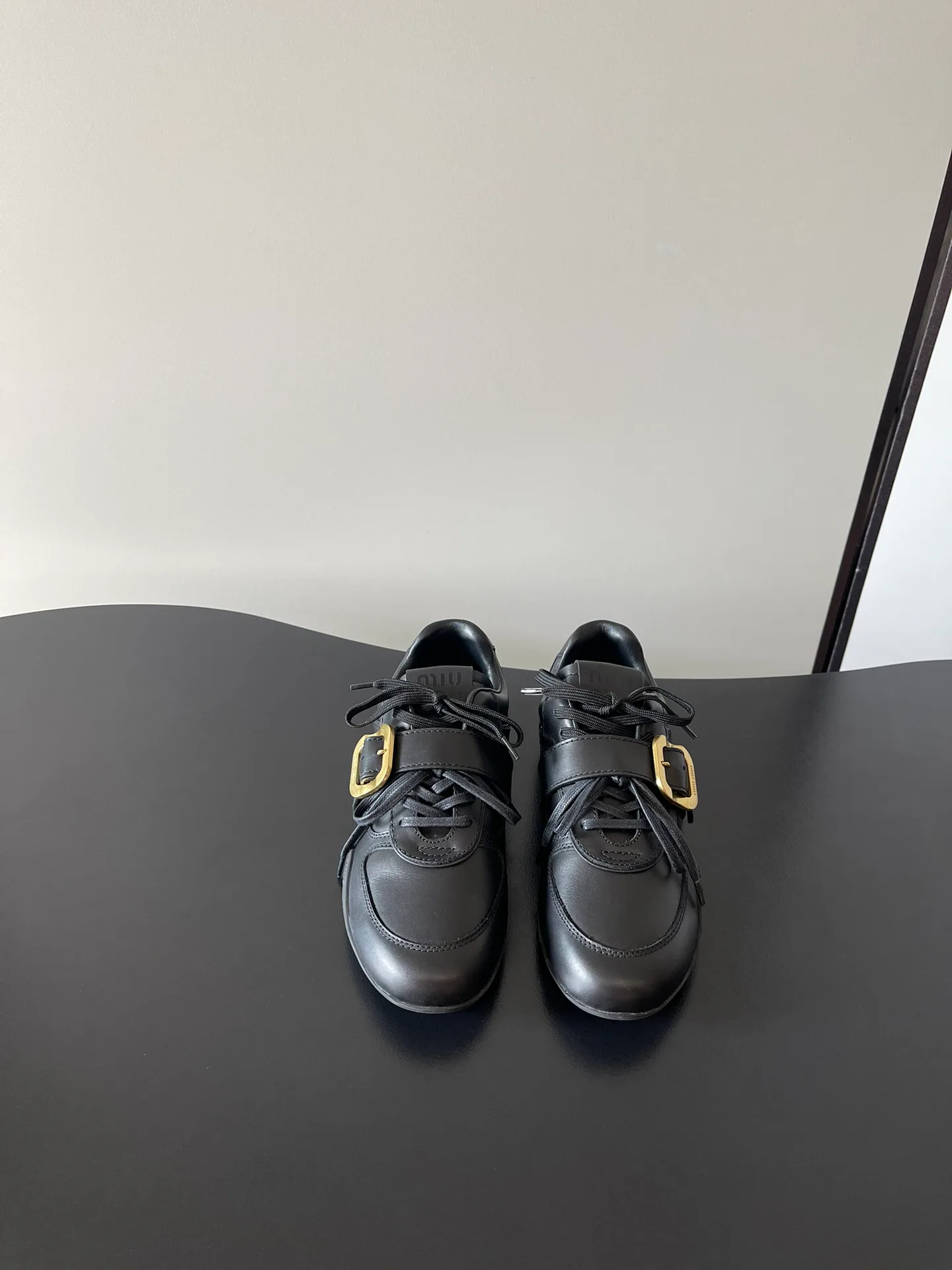 Кроссовки Женские Miu Miu 10655017