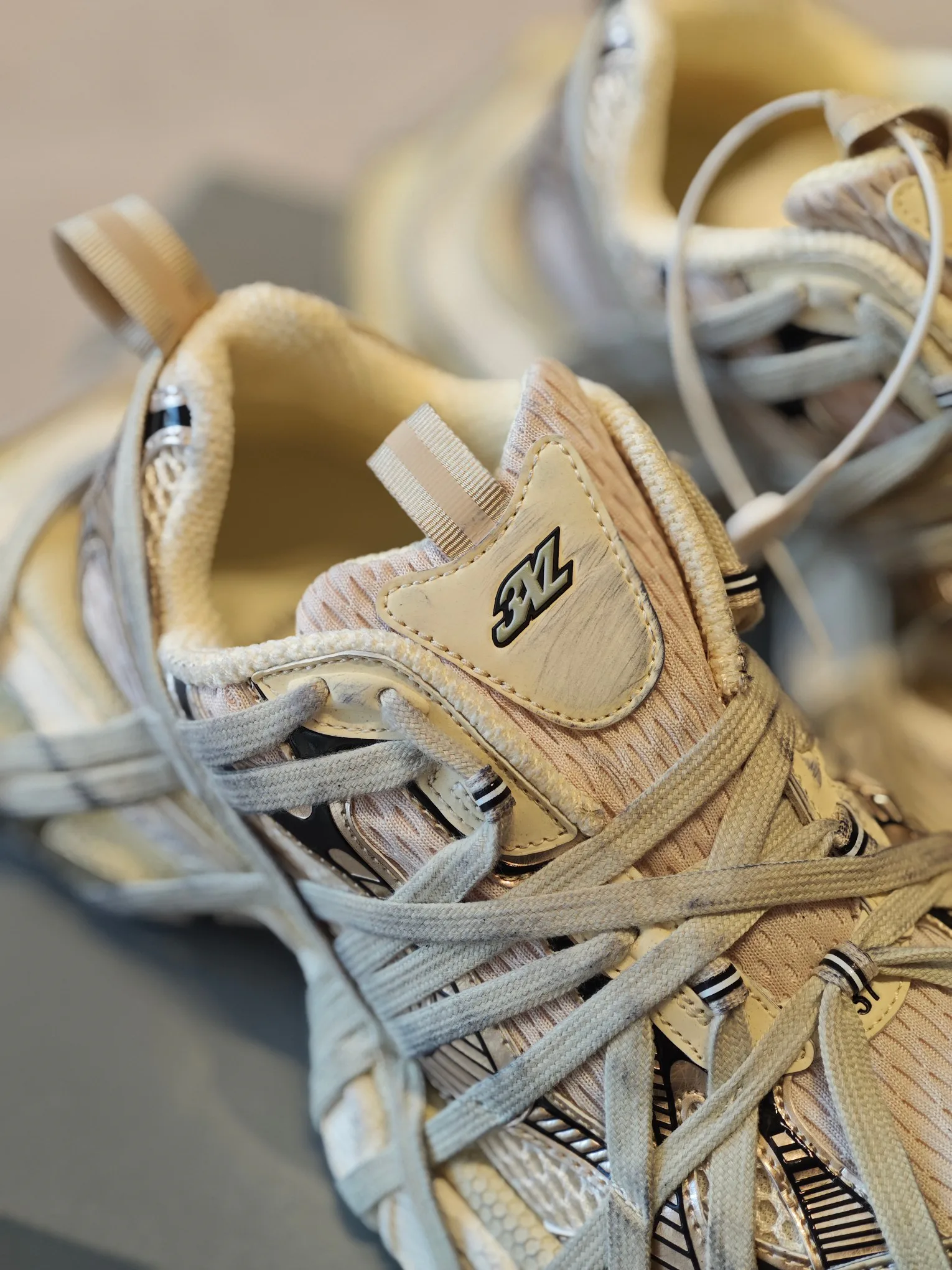 Кроссовки Женские Balenciaga 4624487