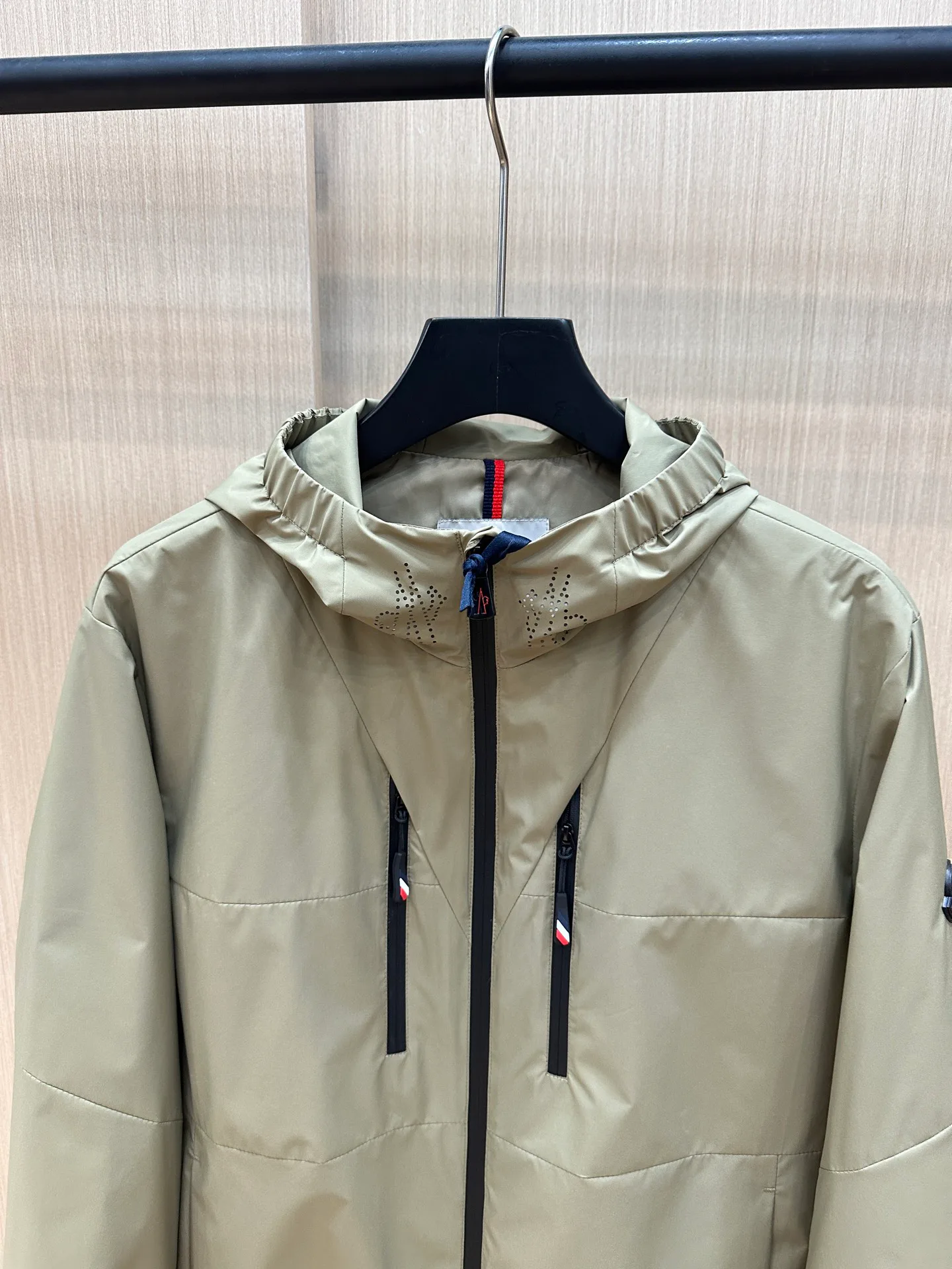 Куртки И Пуховики Мужские Moncler 17152