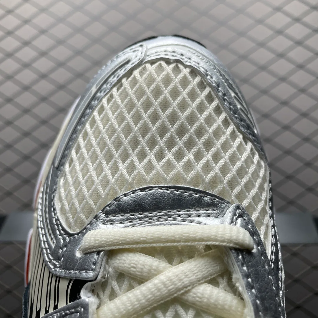 Кроссовки Женские Asics 17843225