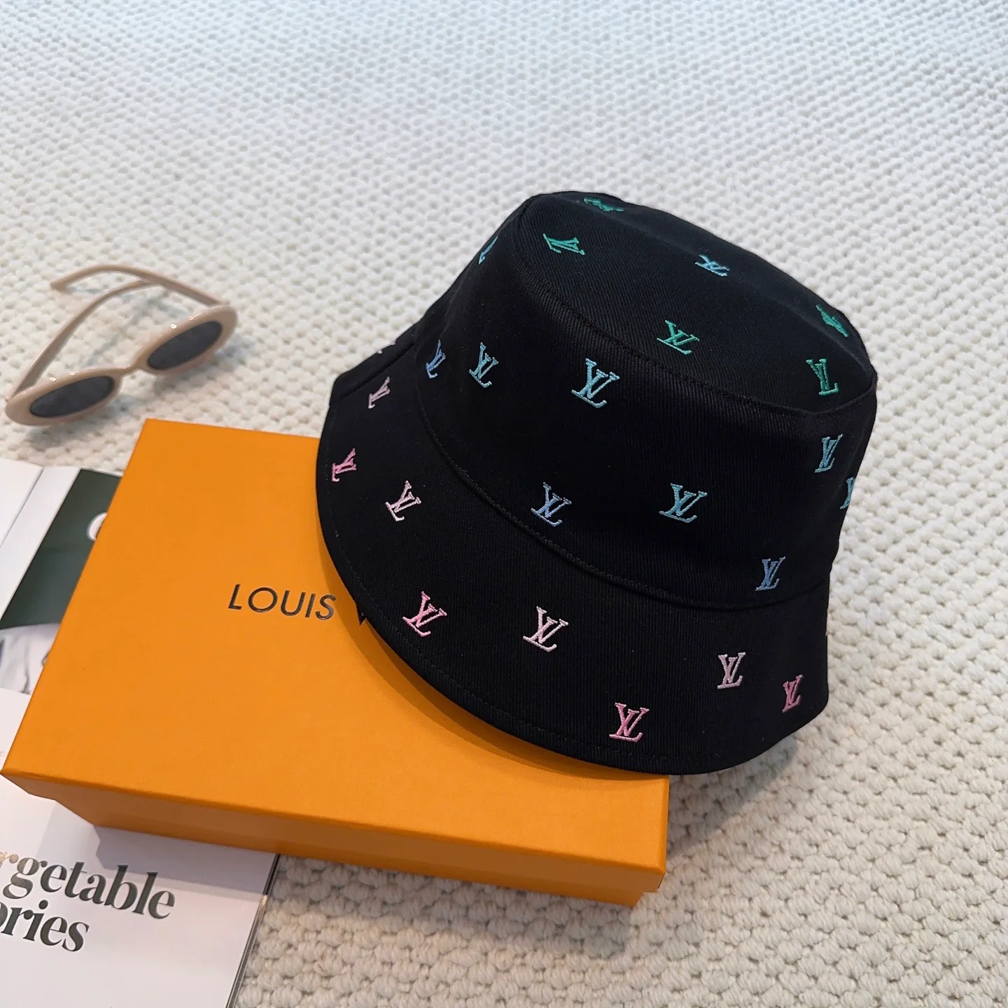 Головные Уборы Louis Vuitton 12764988