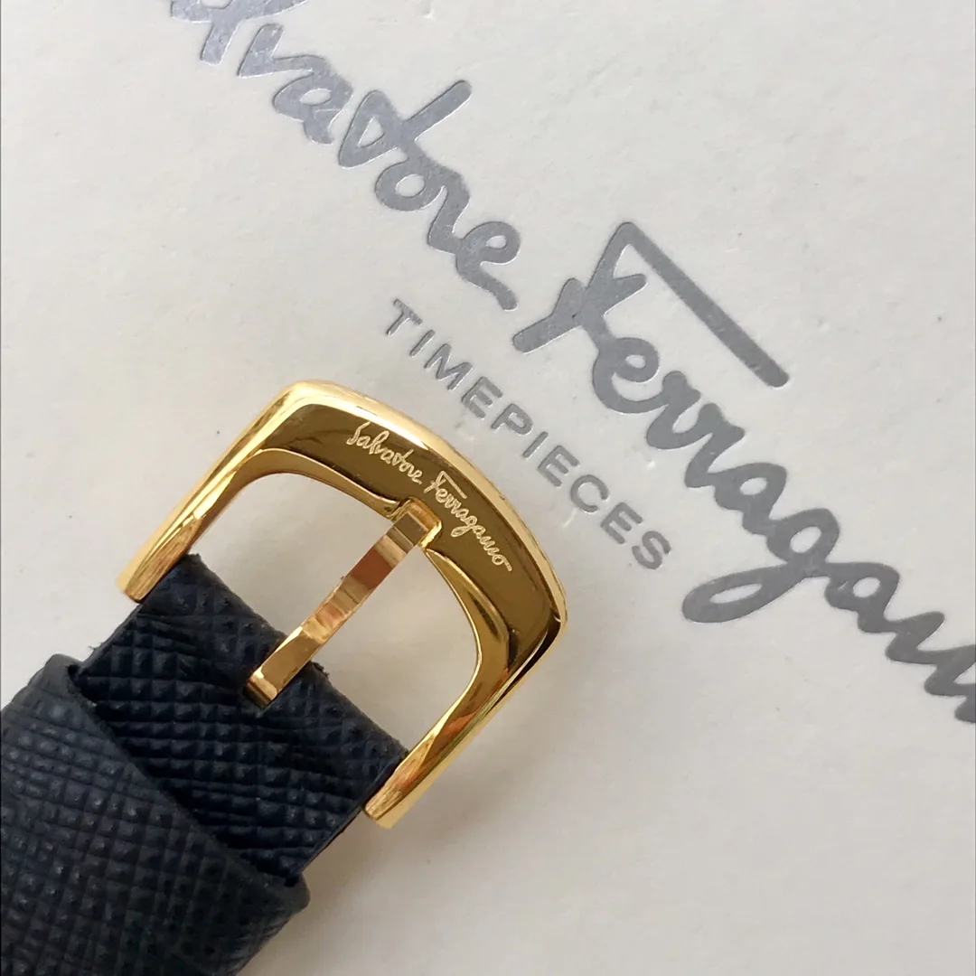 Часы Женские Salvatore Ferragamo 116364