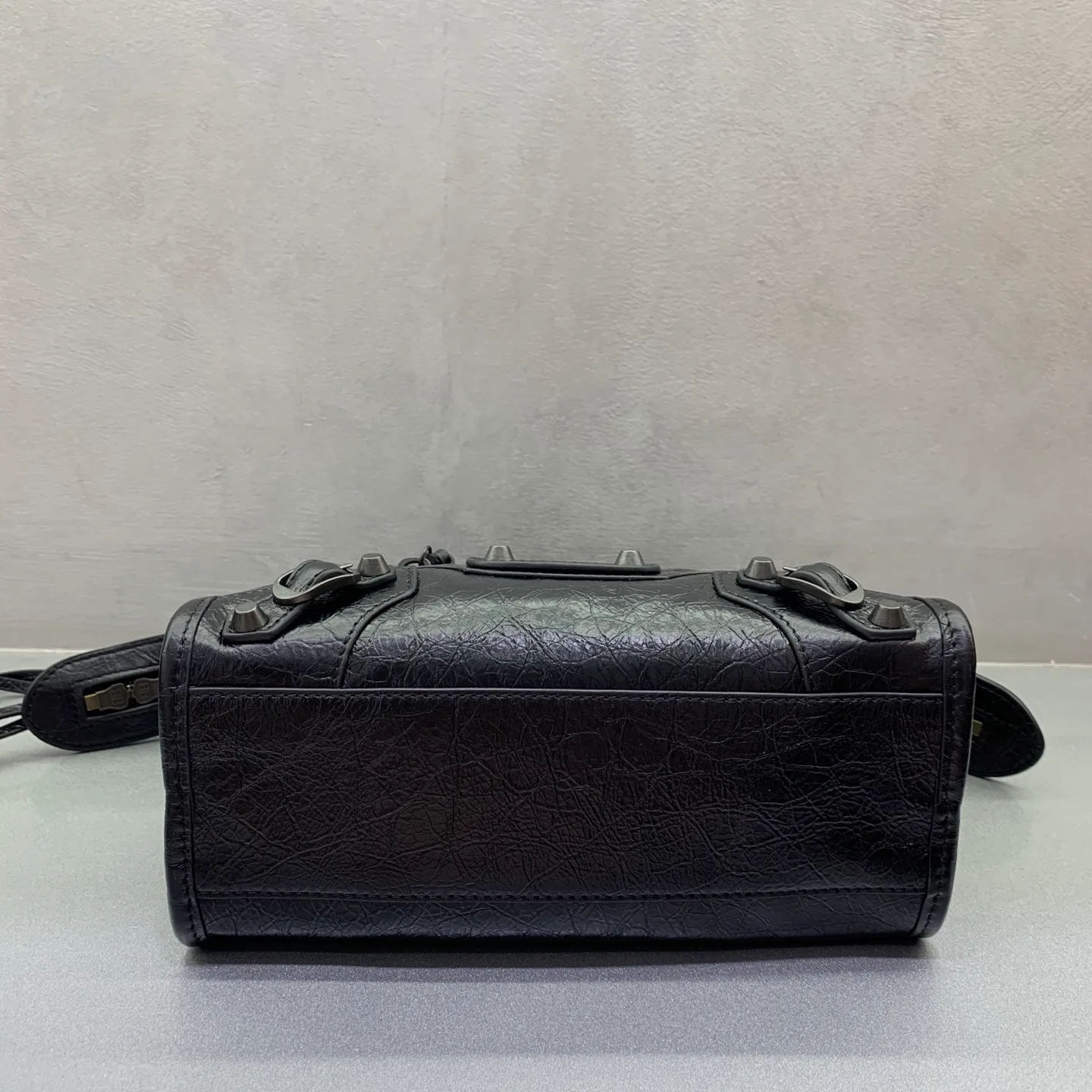 Классические Сумки Женские Balenciaga 18135976