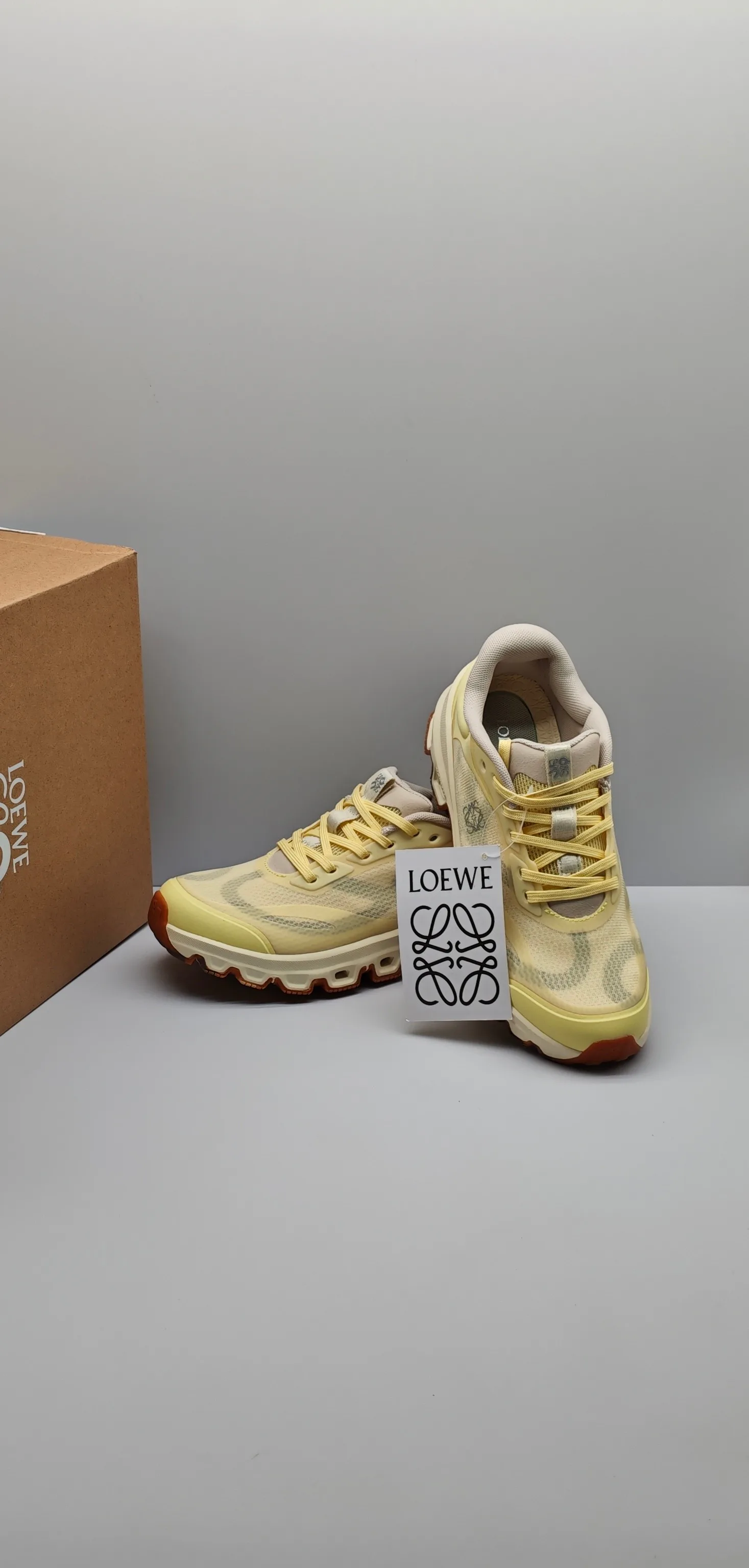 Кроссовки Женские Loewe 13193860